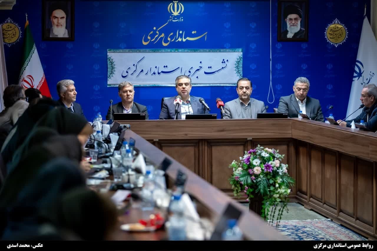 گفتگوی 5 ساعته استاندار مرکزی با خبرنگاران/ از تأکید بر ملاک کارآمدی در انتصابات تا لزوم وفاق برای توسعه استان