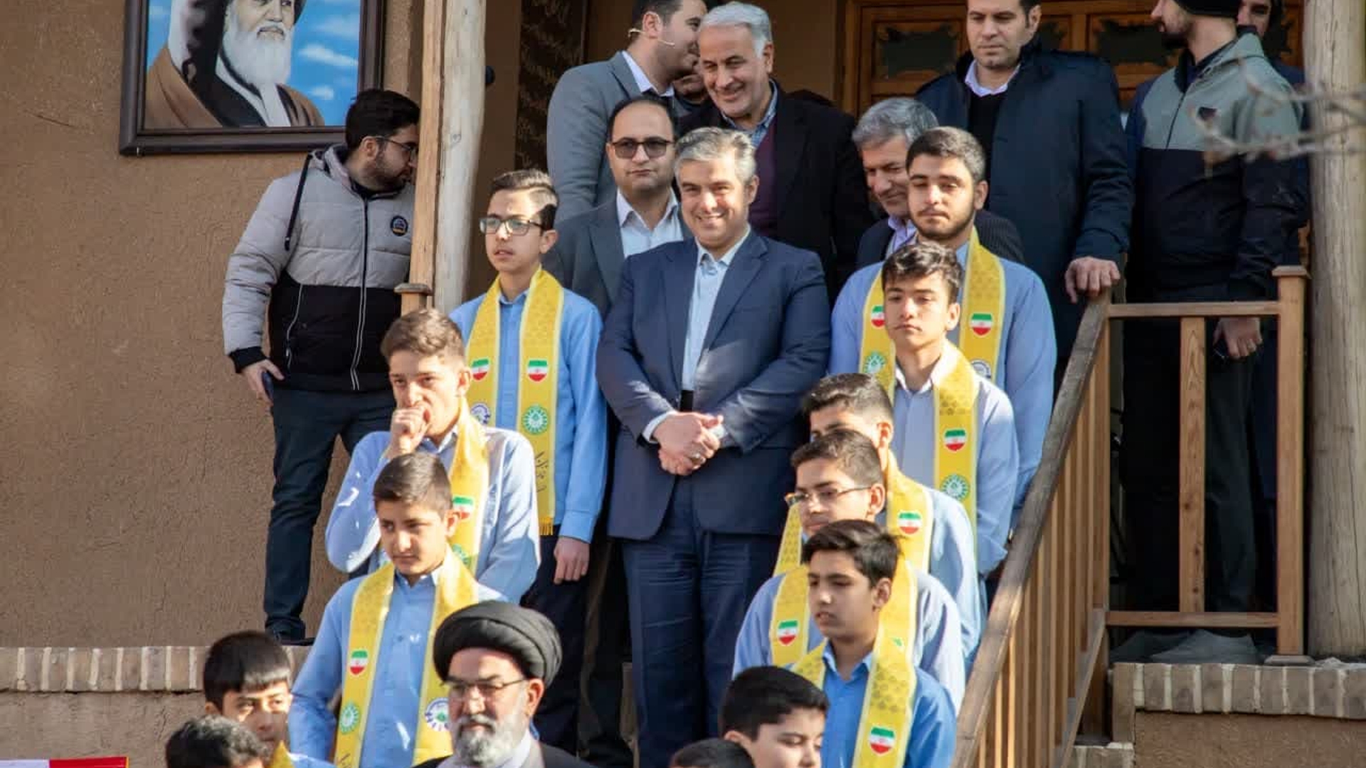 زنگ انقلاب در بیت تاریخی حضرت امام (ره) در خمین نواخته شد