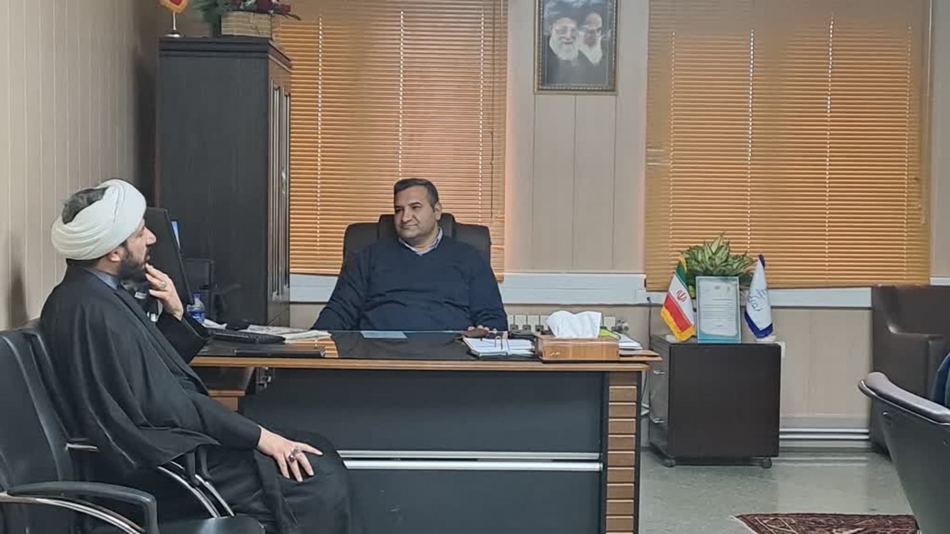 نشست حجت الاسلام شطی امام جمعه شهر میلاجرد با دکتر مددی سرپرست فرمانداری