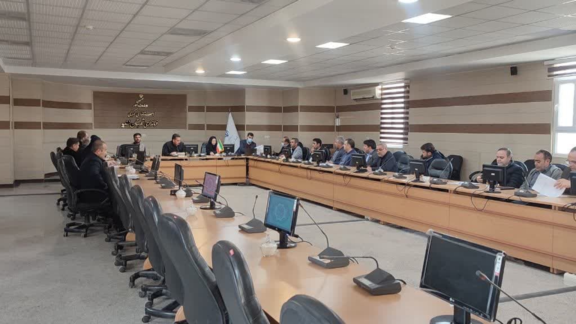 جلسه "کارگروه اشتغال و سرمایه‌گذاری شهرستان"