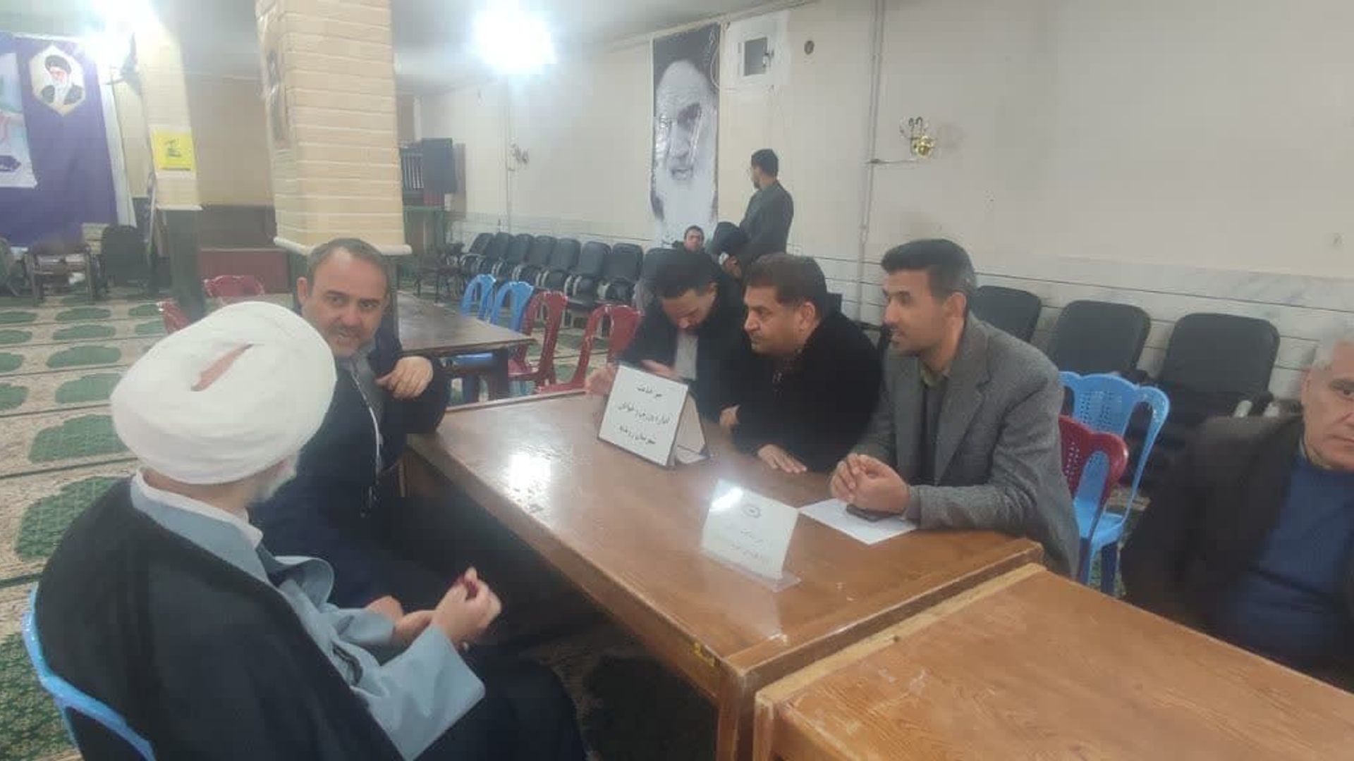 حضور سرپرست فرمانداری در میز خدمت شهر پرندک