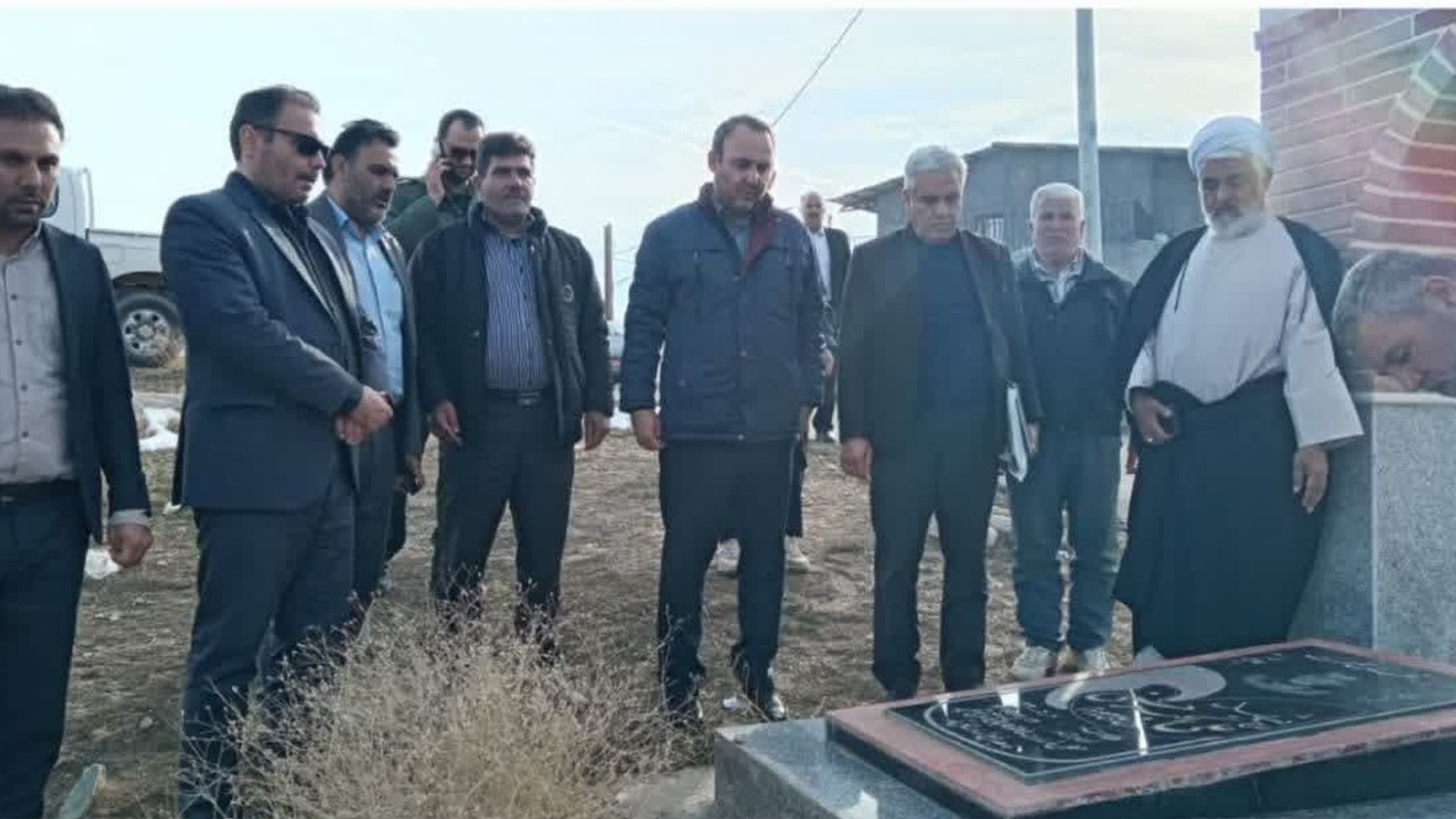 ادای احترام به مقام شامخ شهدای روستای کبودکمر