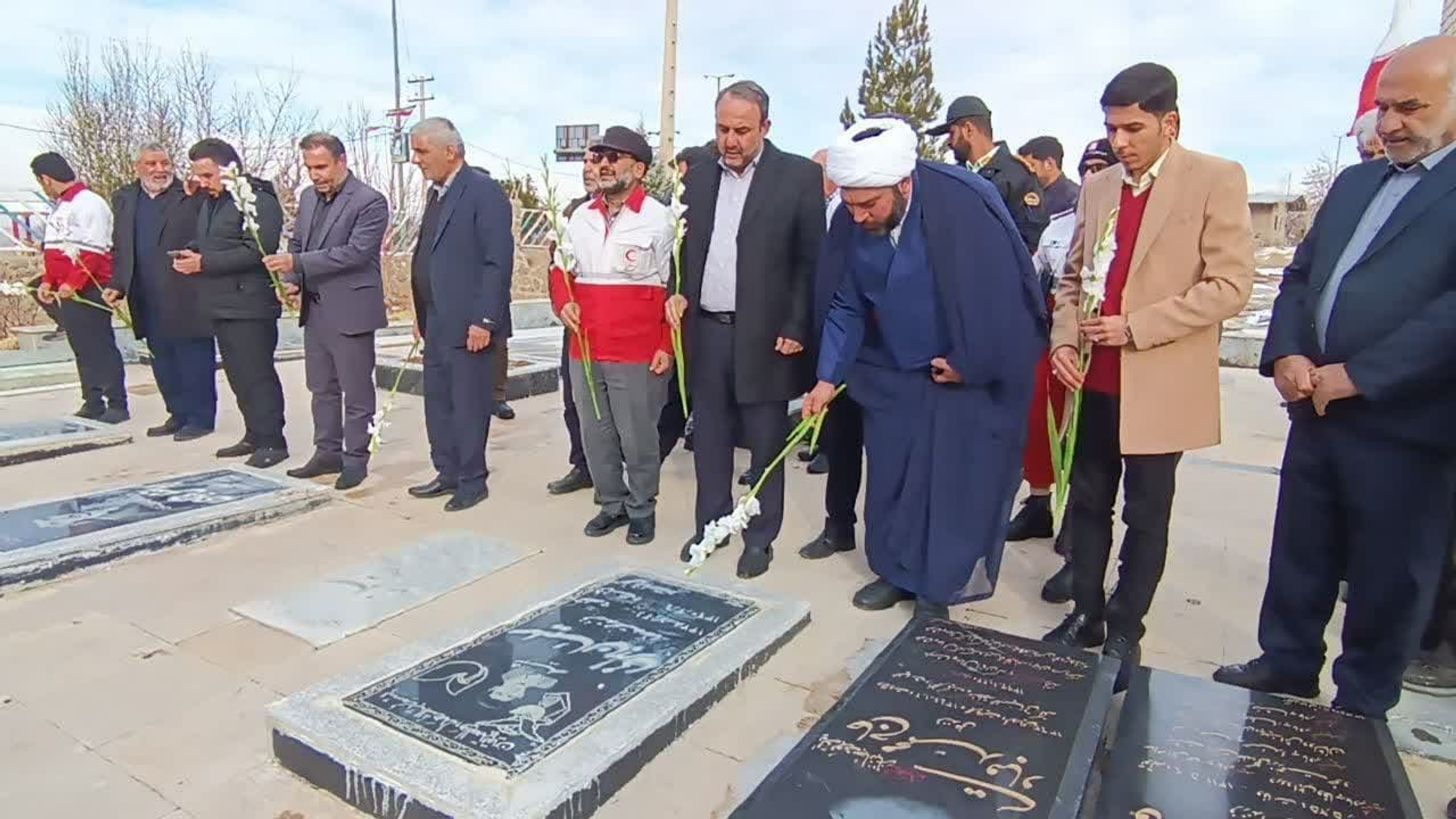 گلباران گلزار مطهر شهدای شهر رازقان