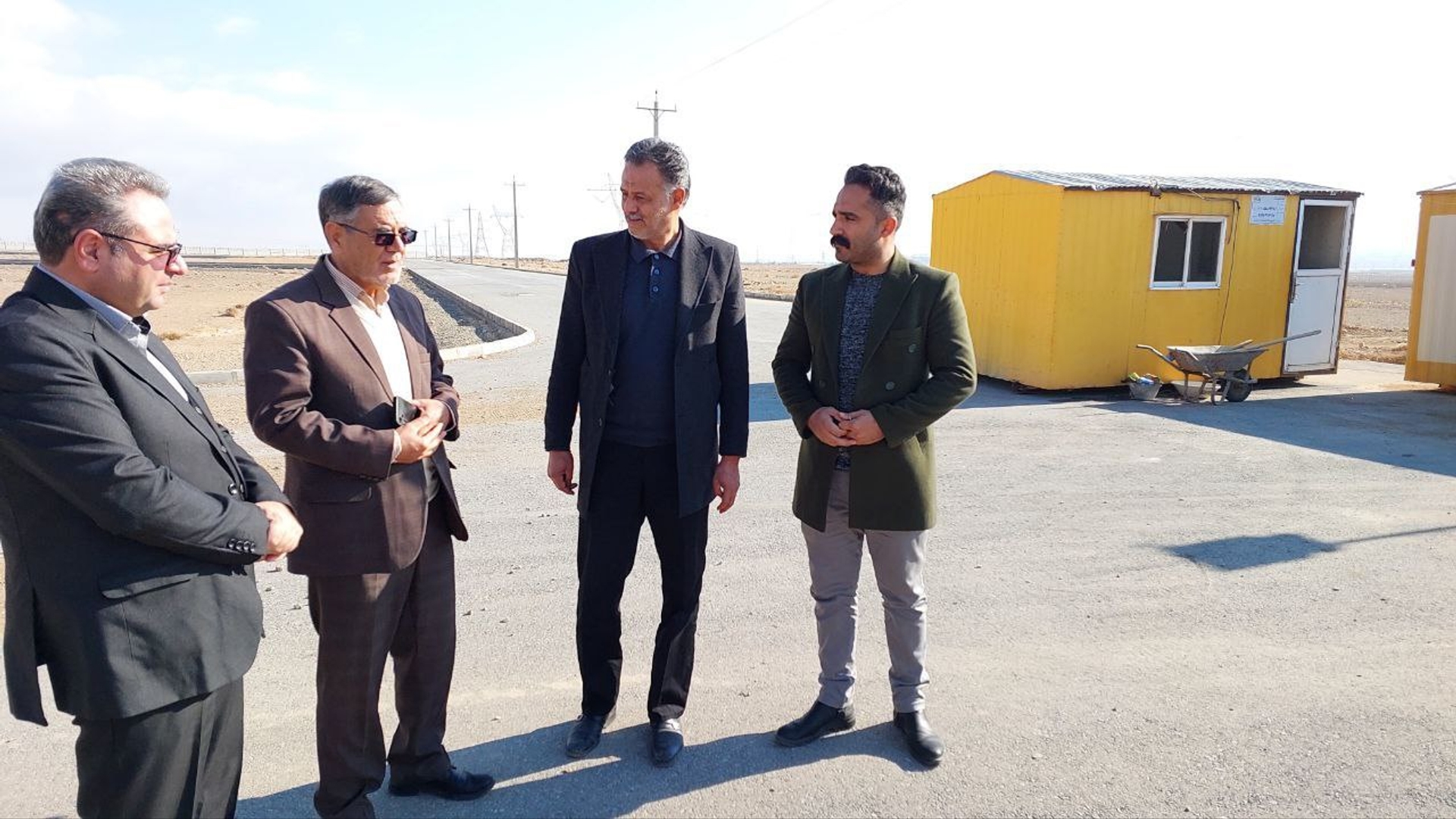 بررسی میدانی روند احداث پروژه شهرک ماهیان زینتی