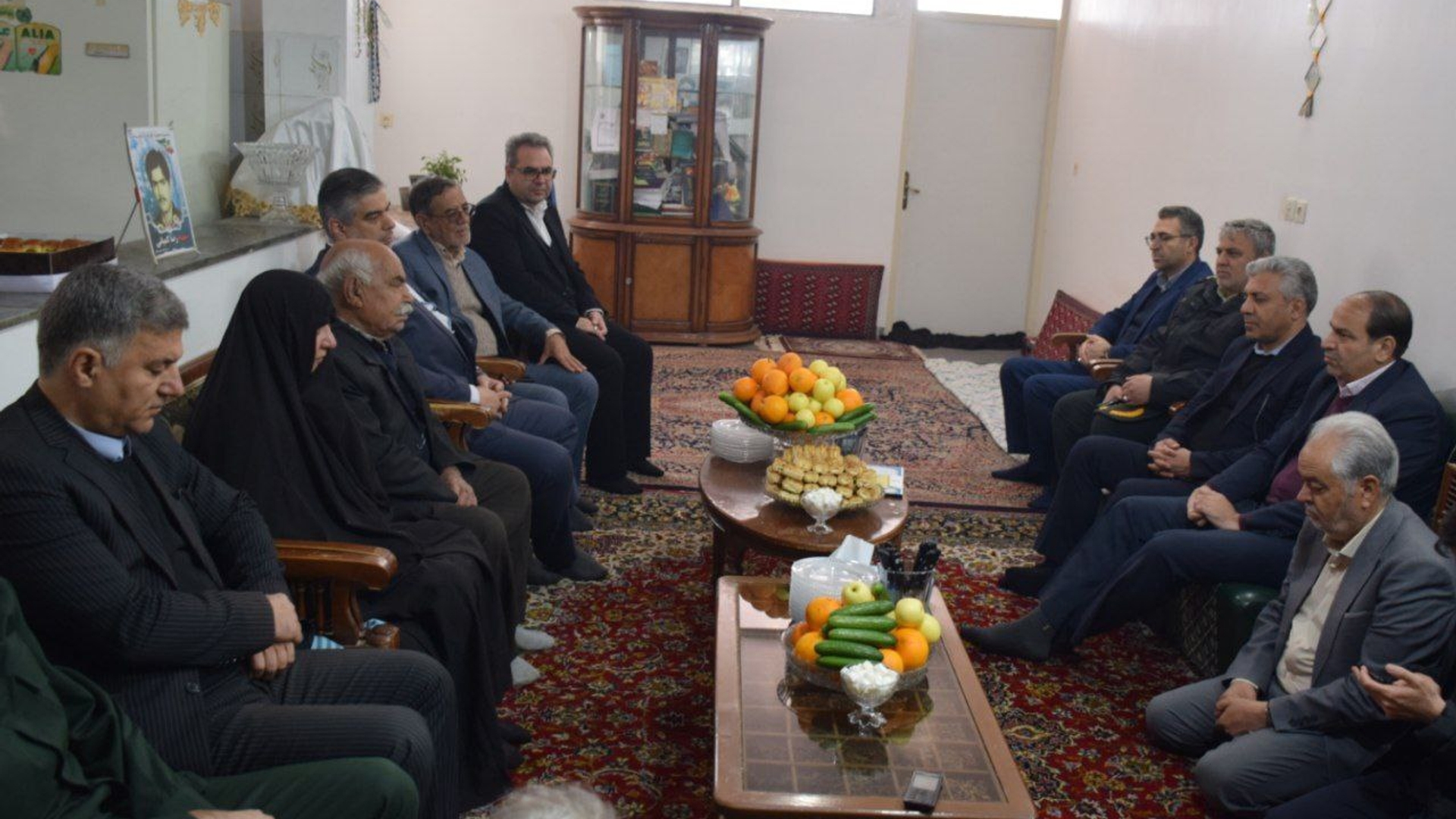 تجلیل استاندار مرکزی از والدین شهید "رضا کمپانی" در شهرستان  محلات