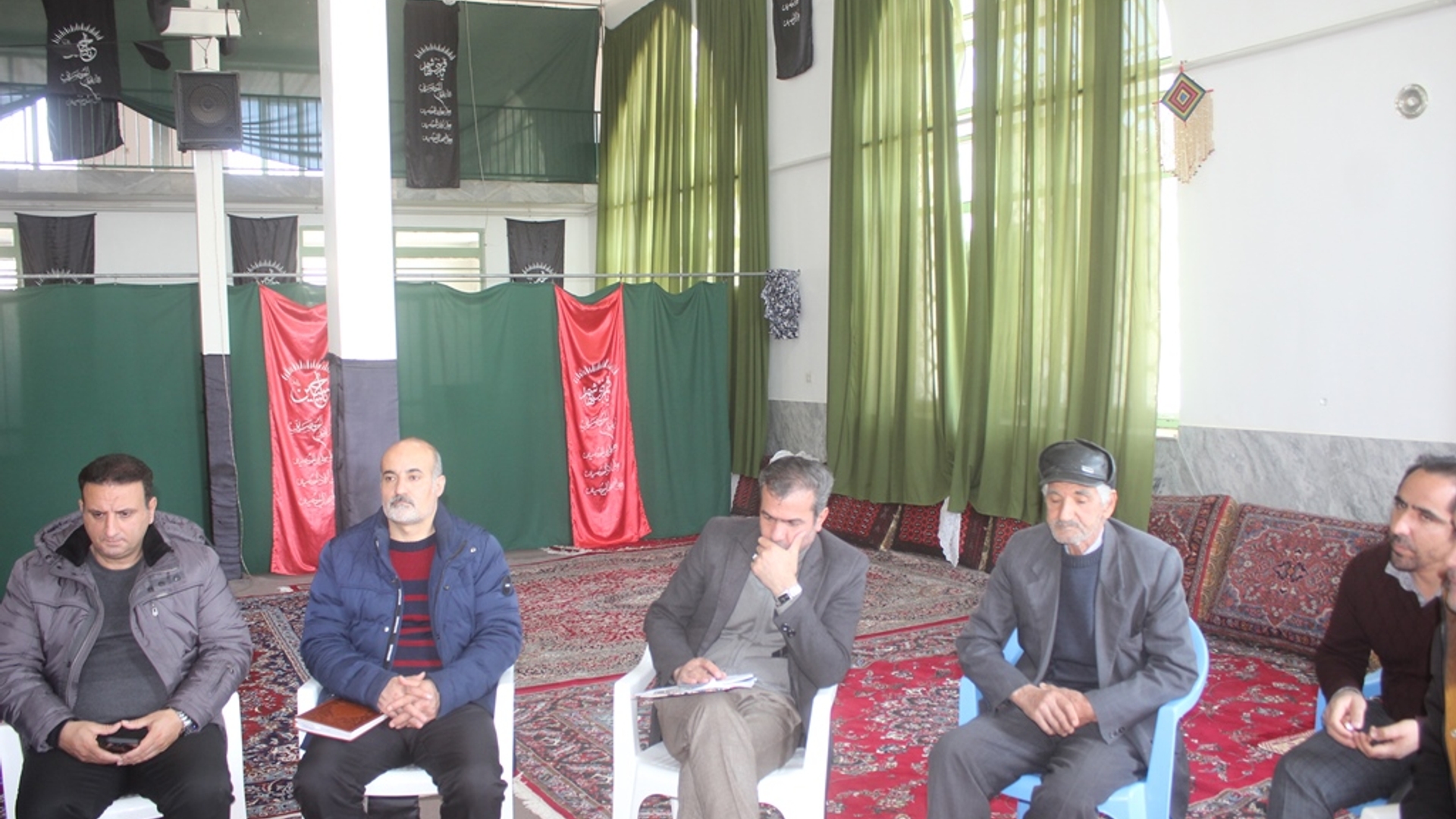 نشست بررسی مسائل و مشکلات روستای رباط آغاج شهرستان خمین برگزار شد