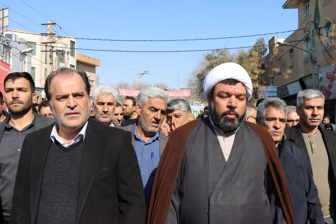 راهپیمایی باشکوه و حماسی یوم الله ۲۲ بهمن‌ماه - ساوه (گزارش تصویری دوم)