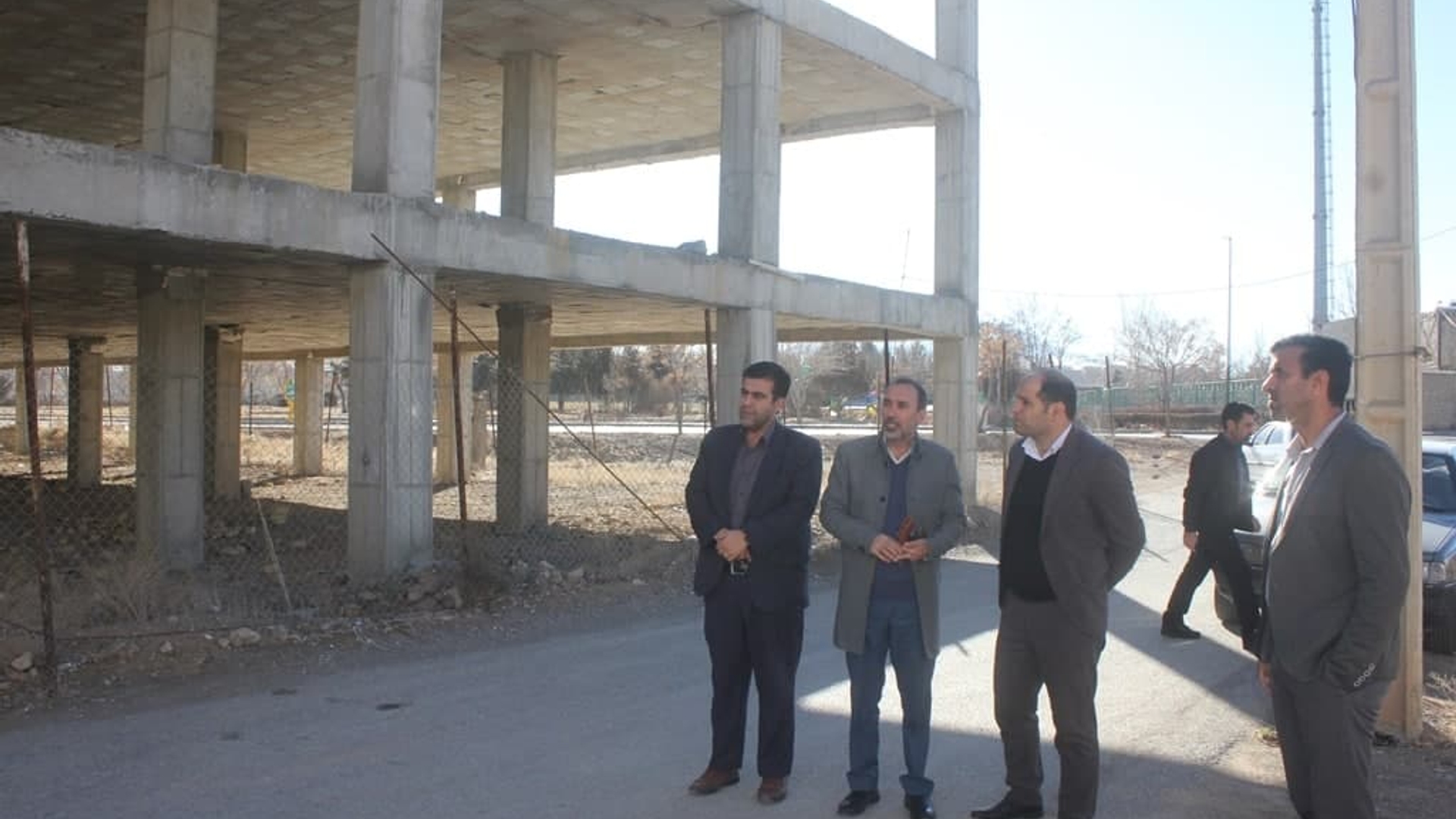 فرماندار از پروژه مسکن محرومین شهرستان خمین بازدید کرد