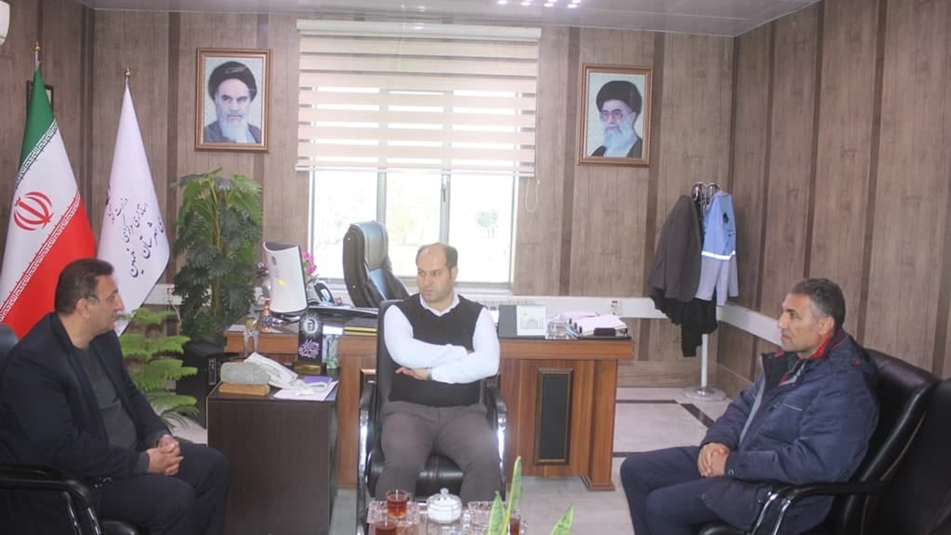 جلسه بررسی وضعیت قطع برق و خاموشی های شهرستان خمین برگزار شد