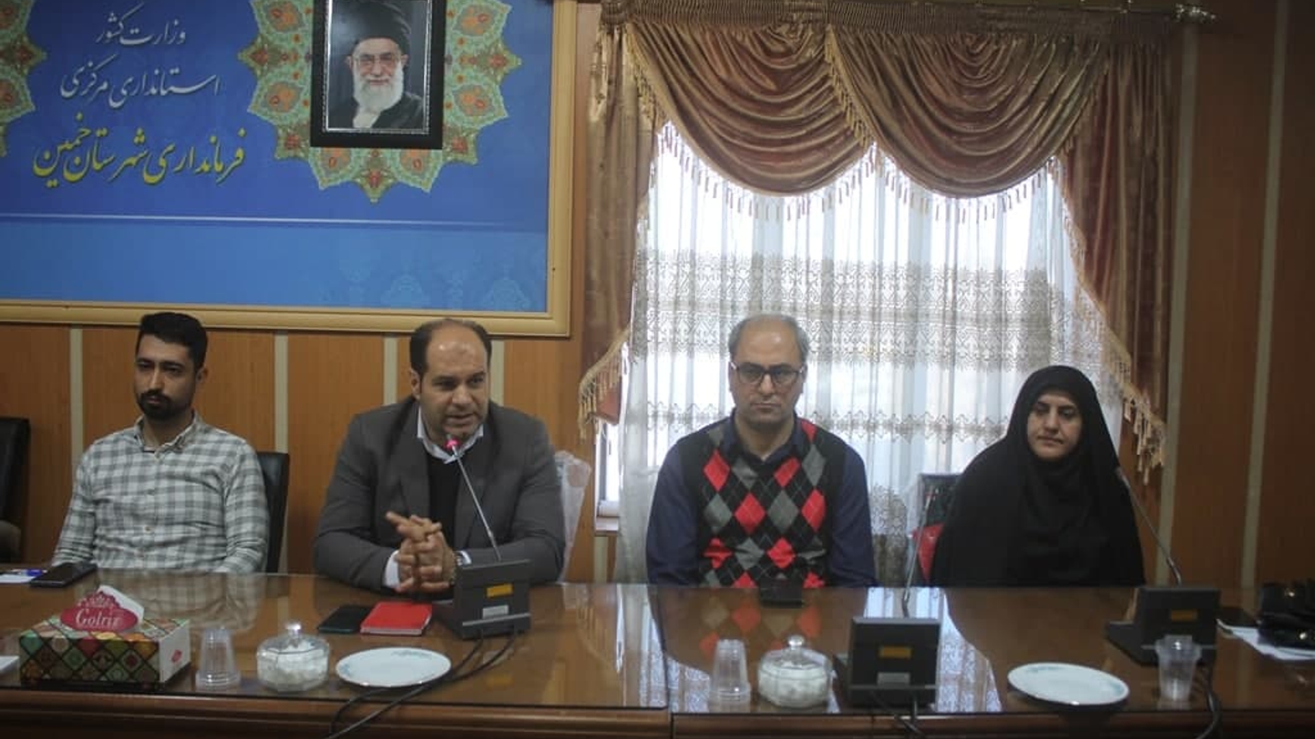 همایش دهیار ان بخش مر کزی شهرستان خمین برگزار شد