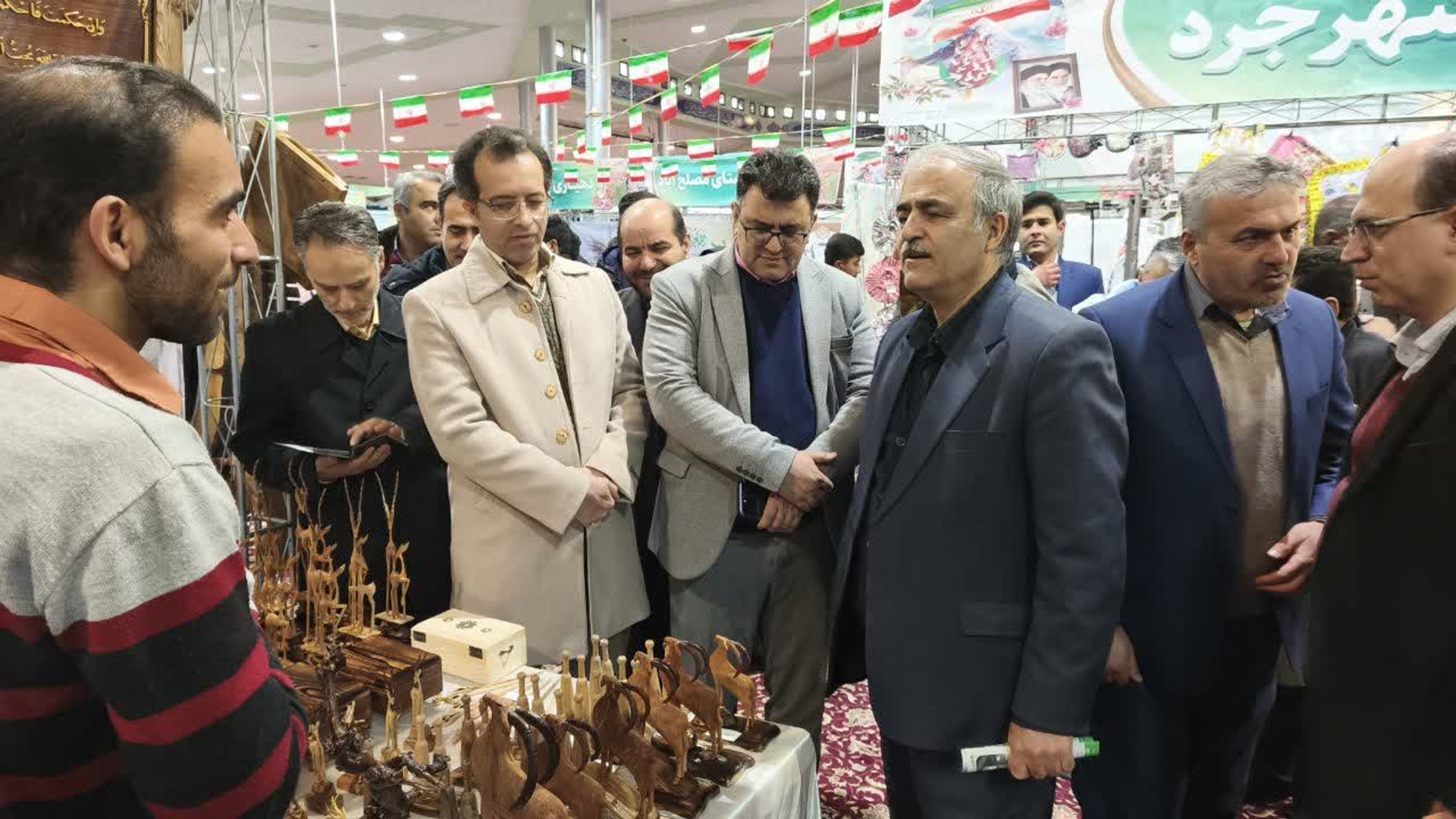 افتتاح نمایشگاه معرفی توانمندی های روستاهای بخش مرکزی شهرستان اراک