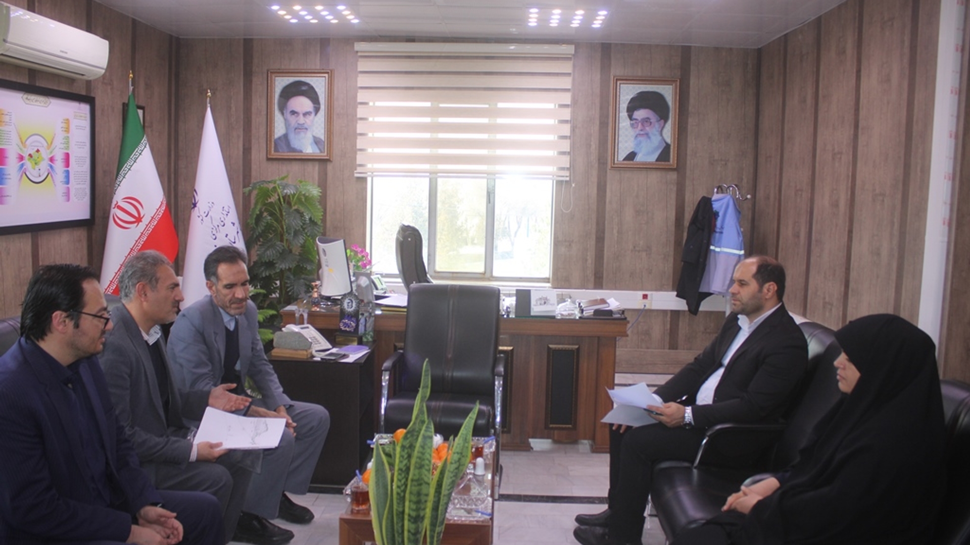 جلسه هماهنگی اجرای طرح آبرسانی به شهرک صنعتی خمین برگزار شد