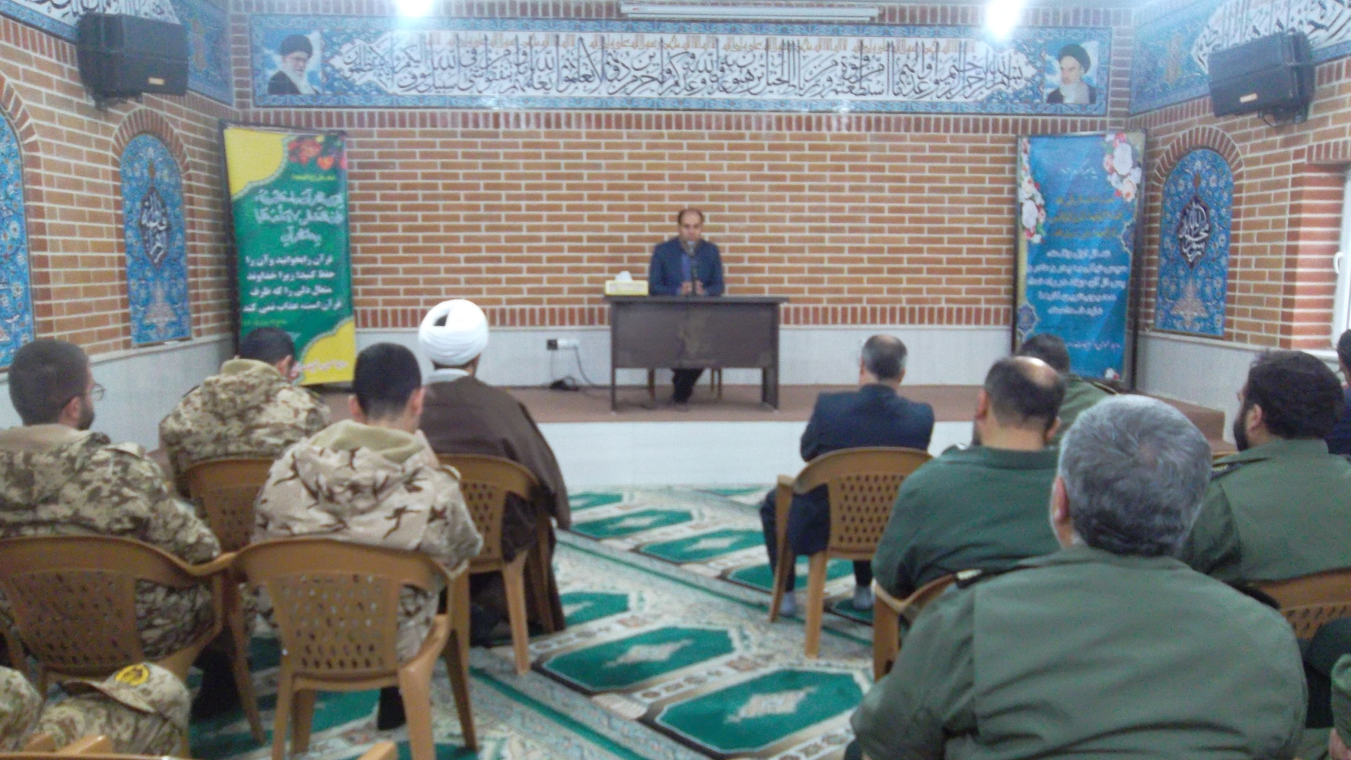 نشست تبیینی بصیرتی با موضوع جوانان و آسیب های اجتماعی در شهرستان خمین برگزار شد