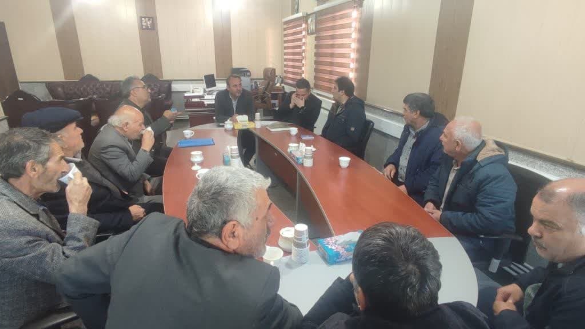 جلسه بررسی و رفع مشکلات رانندگان شرکت سیمان