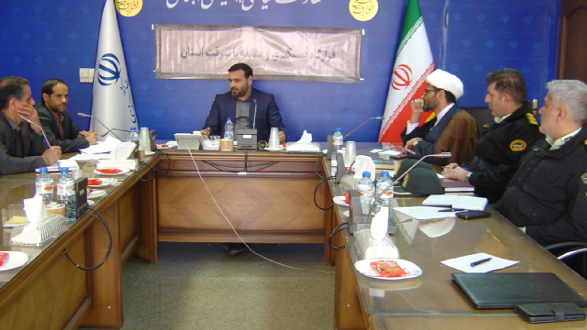 جلسه کمیسیون پیشگیری و مقابله با سرقت استان در ساعت 13 روز شنبه مورخ 11/ 12/ 1403 به ریاست جناب آقای برنج زاده مدیر کل امنیتی و انتظامی برگزار گردید.