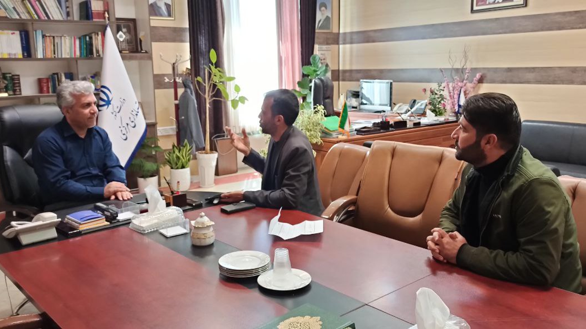 رسیدگی به درخواست های مردمی