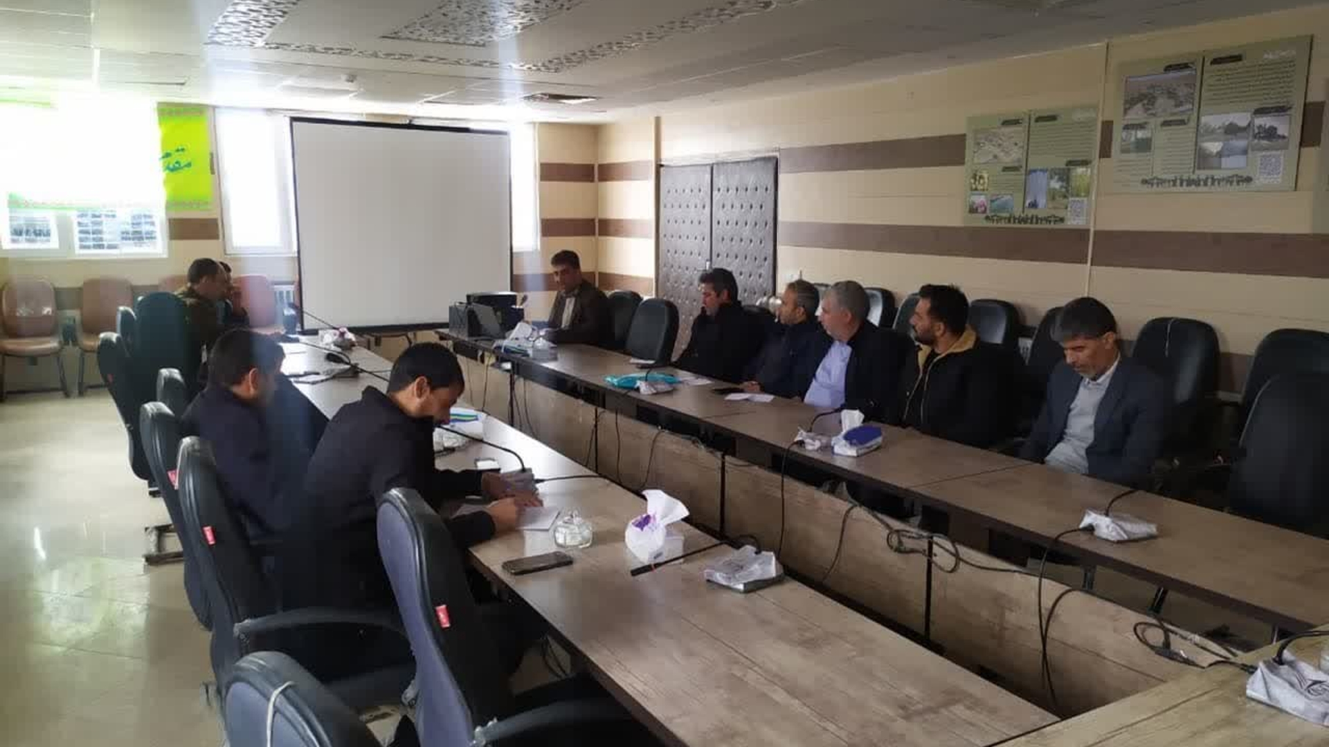 برگزاری کارگاه آموزشی، توجیهی "مدیریت نوین روستایی" و "سامانه هوشمند امداد (سها)" ویژه دهیاران بخش خنجین شهرستان فراهان