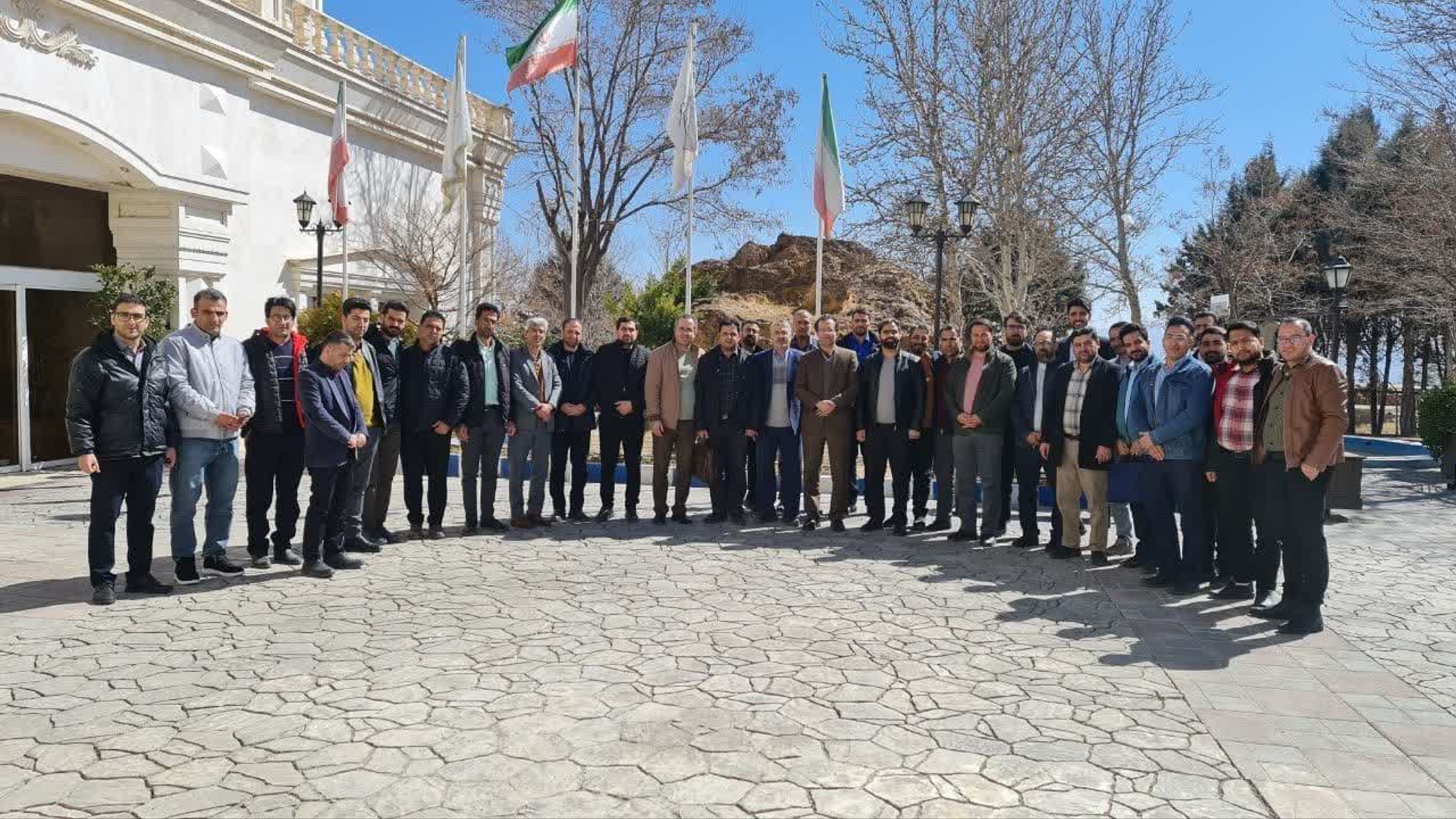 مراسم تقدیر از ناظرین فنی دهیاری ها به مناسبت پنجم اسفند، روز مهندس برگزار شد.