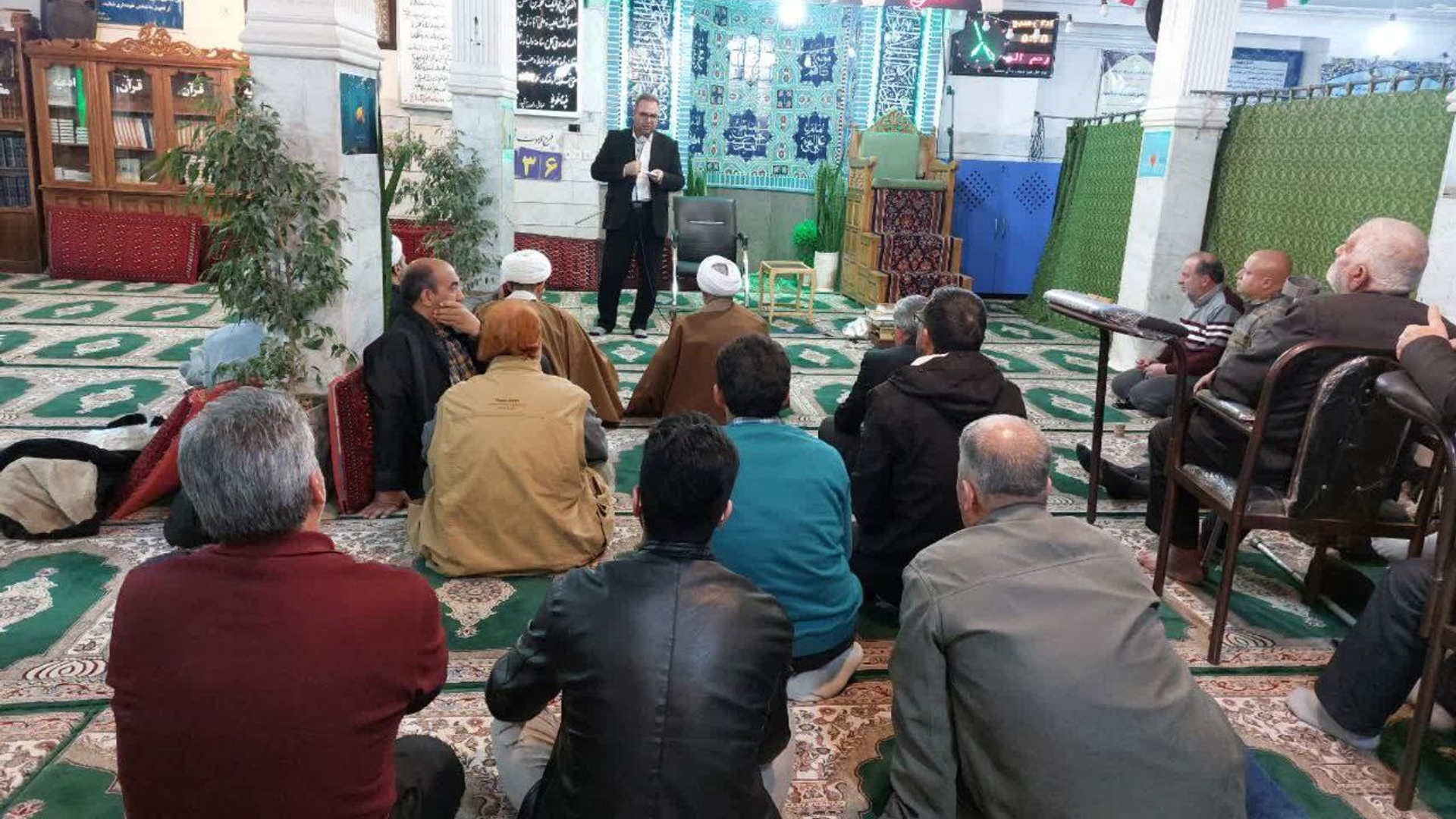 حضور امام جمعه محلات و سرپرست فرمانداری شهرستان محلات در مسجد جامع علیا