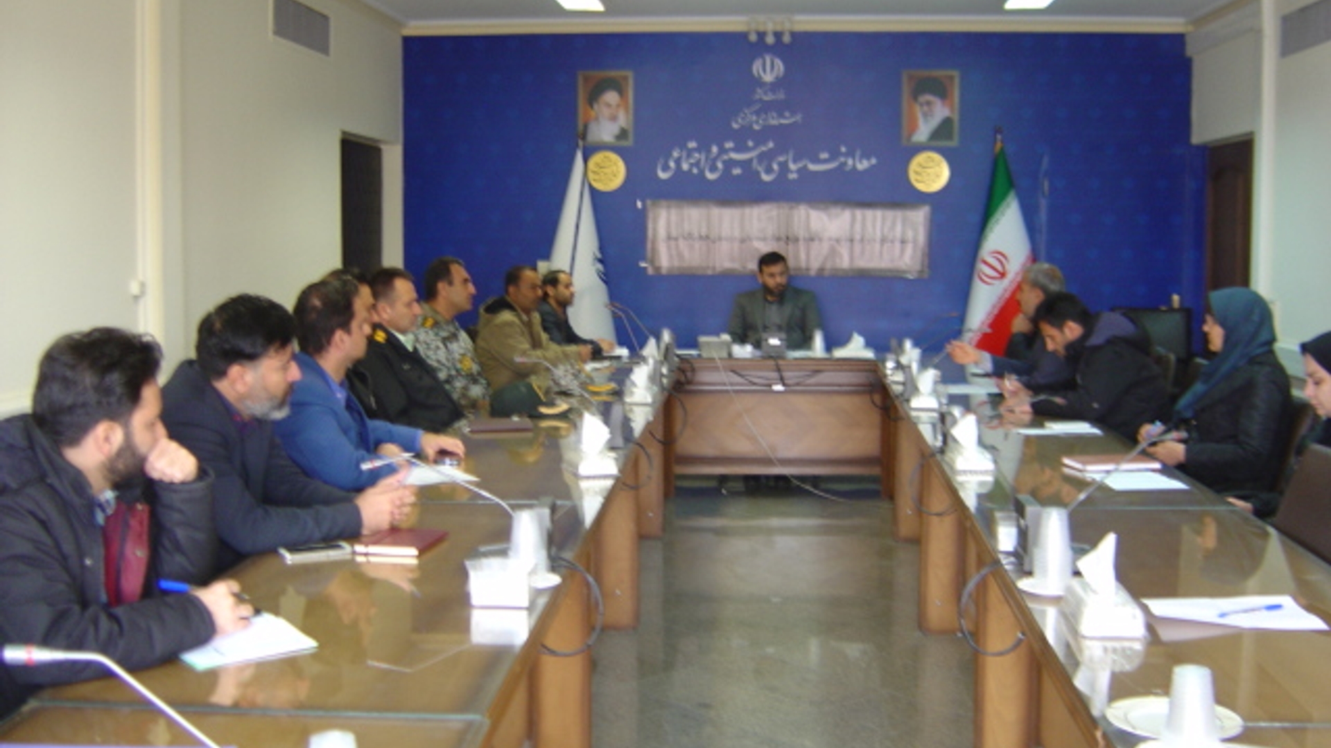 جلسه کمیته نظارت بر تهیه تولید و توزیع مواد شیمیایی و زیستی خطرناک استان ساعت 9 صبح روز سه شنبه مورخ 14/ 12/ 1403 به ریاست آقای برنج زاده سرپرست اداره کل امنیتی و انتظامی.