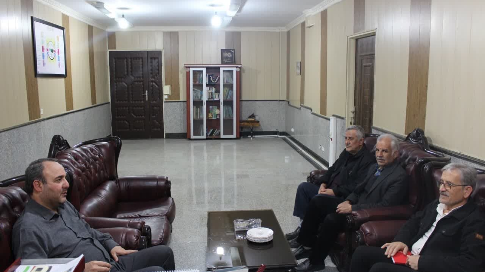 دیدار فرماندار با هئیت مدیره کانون بازنشستگان تامین اجتماعی شهرستان زرندیه