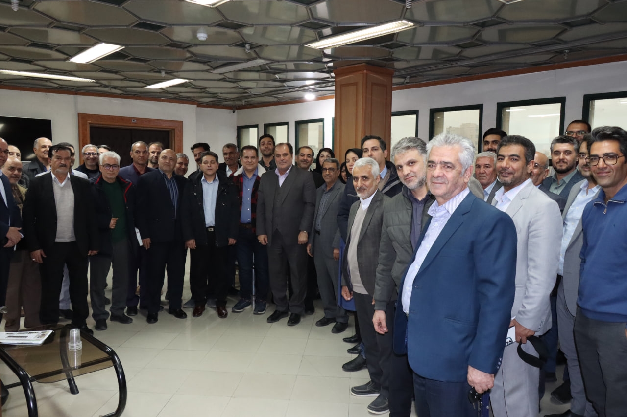 دیدار جمعی از فعالان فرهنگی، اجتماعی، سیاسی و صنعتی ساوه بافرماندار