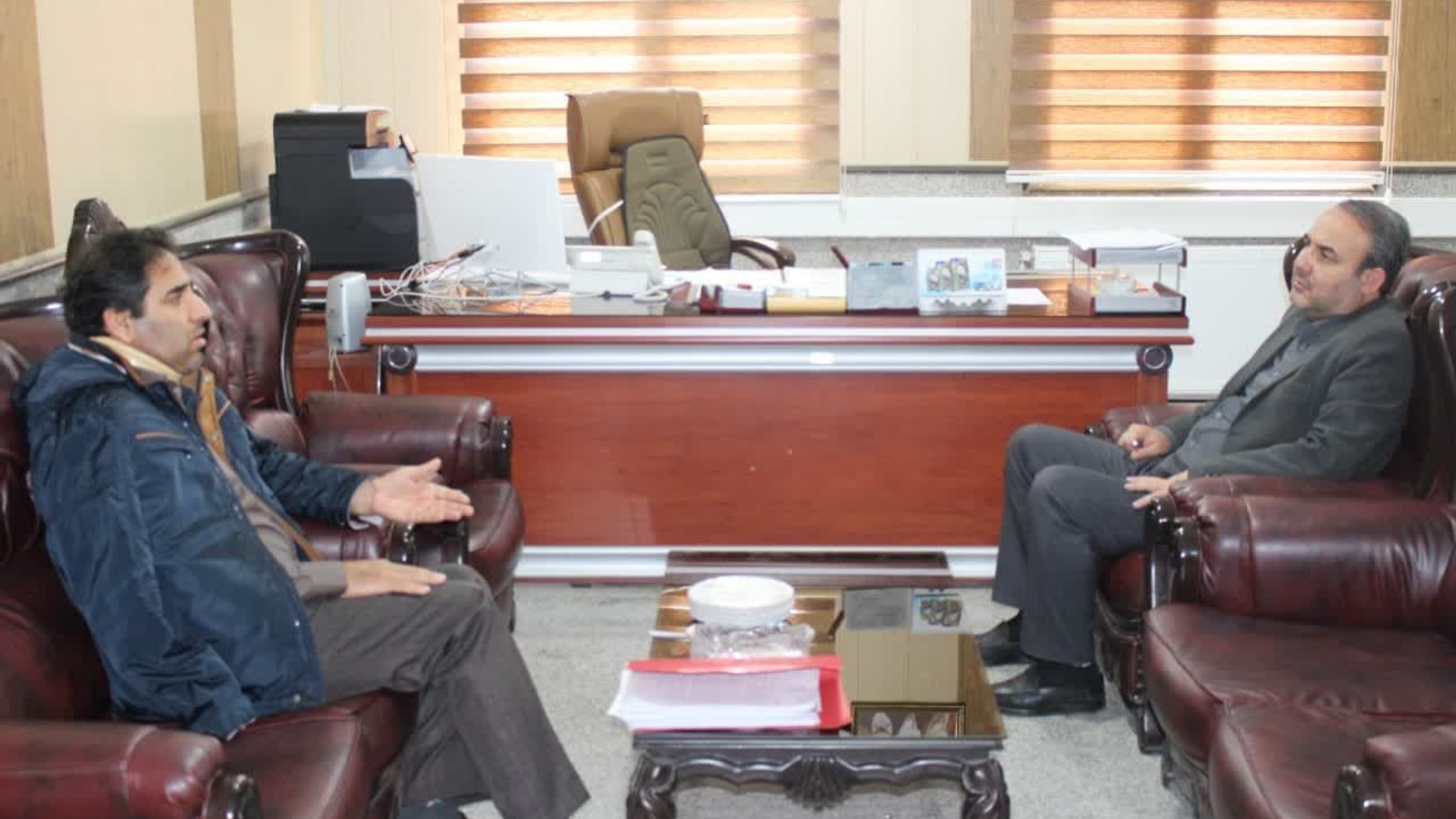 دیدار رییس اداره راهداری و حمل و نقل جاده‌ای شهرستان با فرماندار