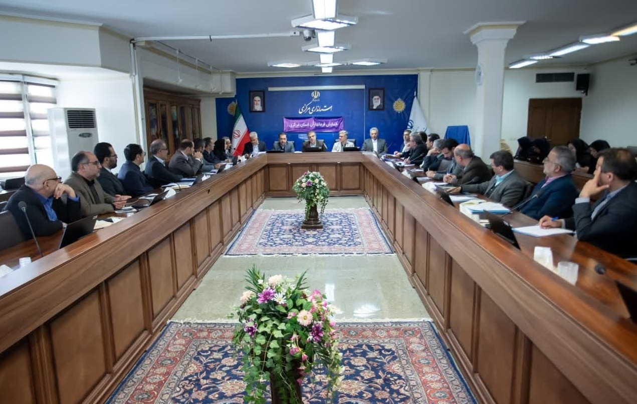 📌اولین همایش فرمانداران استان مرکزی در دولت وفاق ملی با حضور استاندار