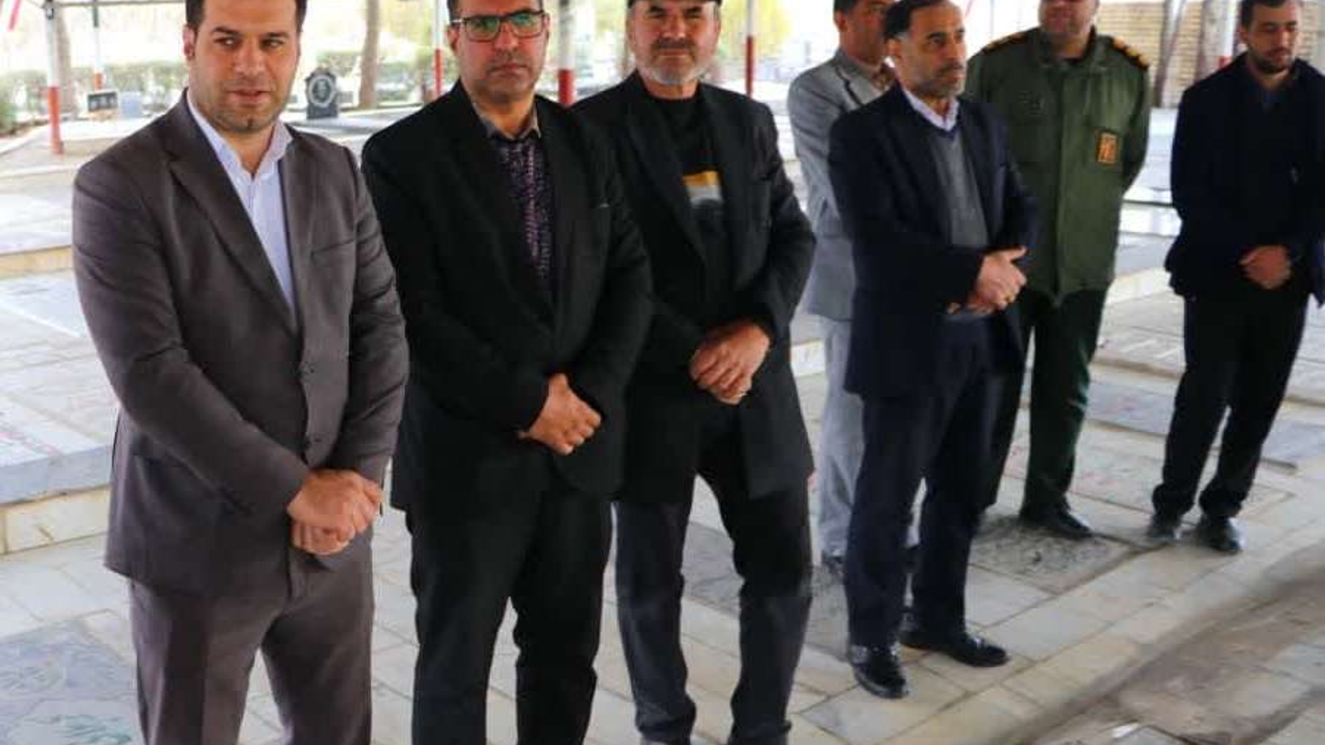 قبور مطهر شهدای شهرستان خمین بمناسبت روز گرامیداشت شهدا گلباران شد