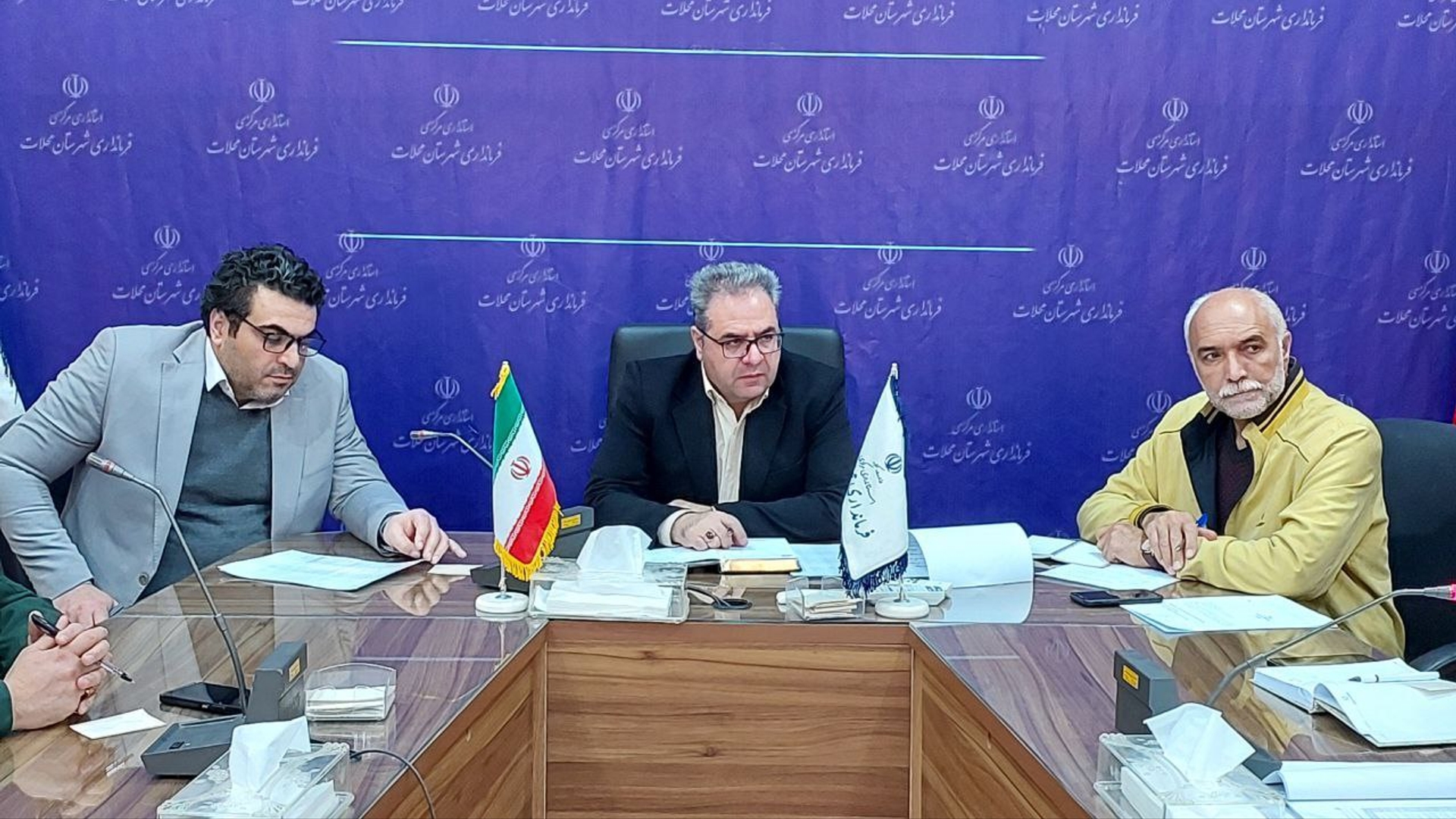 جلسه مشترک ستاد خدمات سفر و ستاد بحران شهرستان محلات برگزار شد.