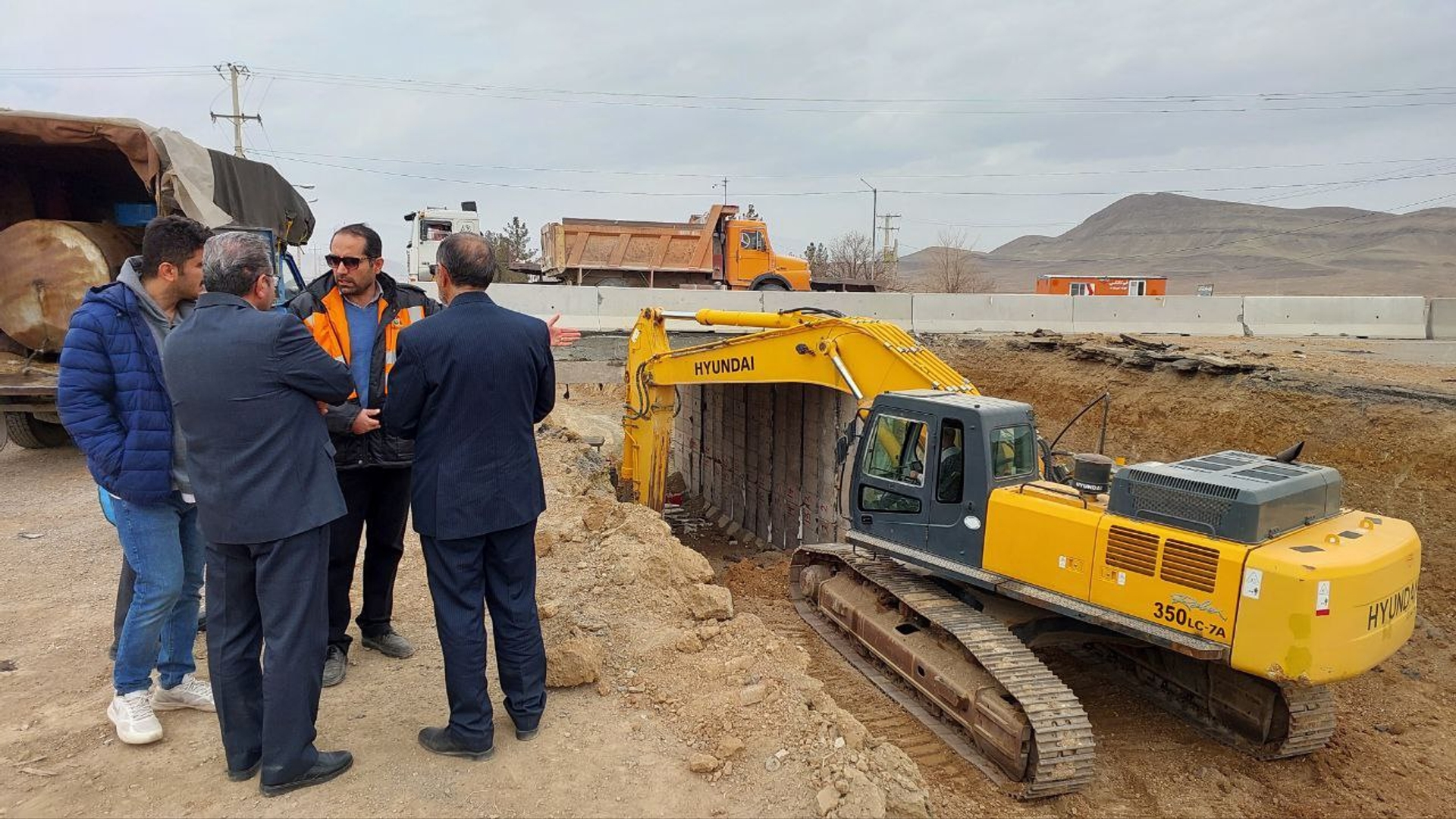 بررسی میدانی  پروژه‌ی زیرگذر محمدآباد