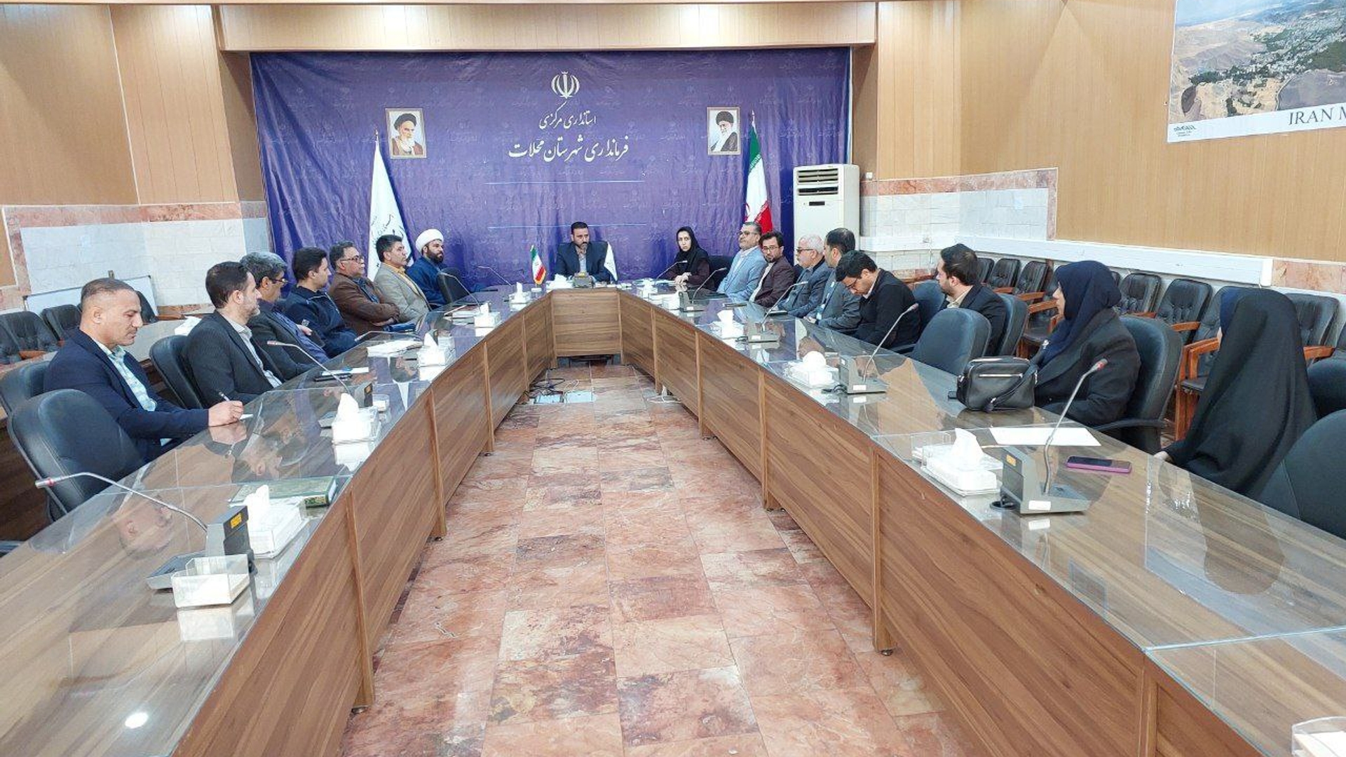 جلسه ستاد بزرگداشت روز قدس و هماهنگی برگزاری نماز عید فطر در شهرستان محلات برگزار شد.