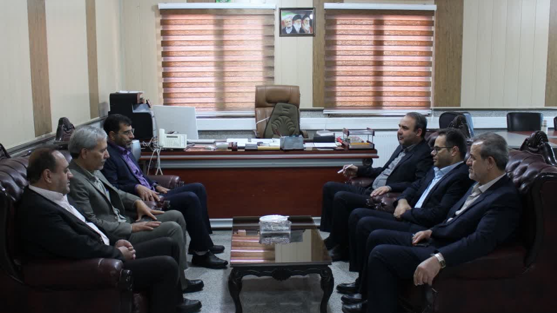 دیدار نوروزی تعدادی از مدیران ادارات شهرستان با جناب آقای مروتی سرپرست فرمانداری شهرستان زرندیه