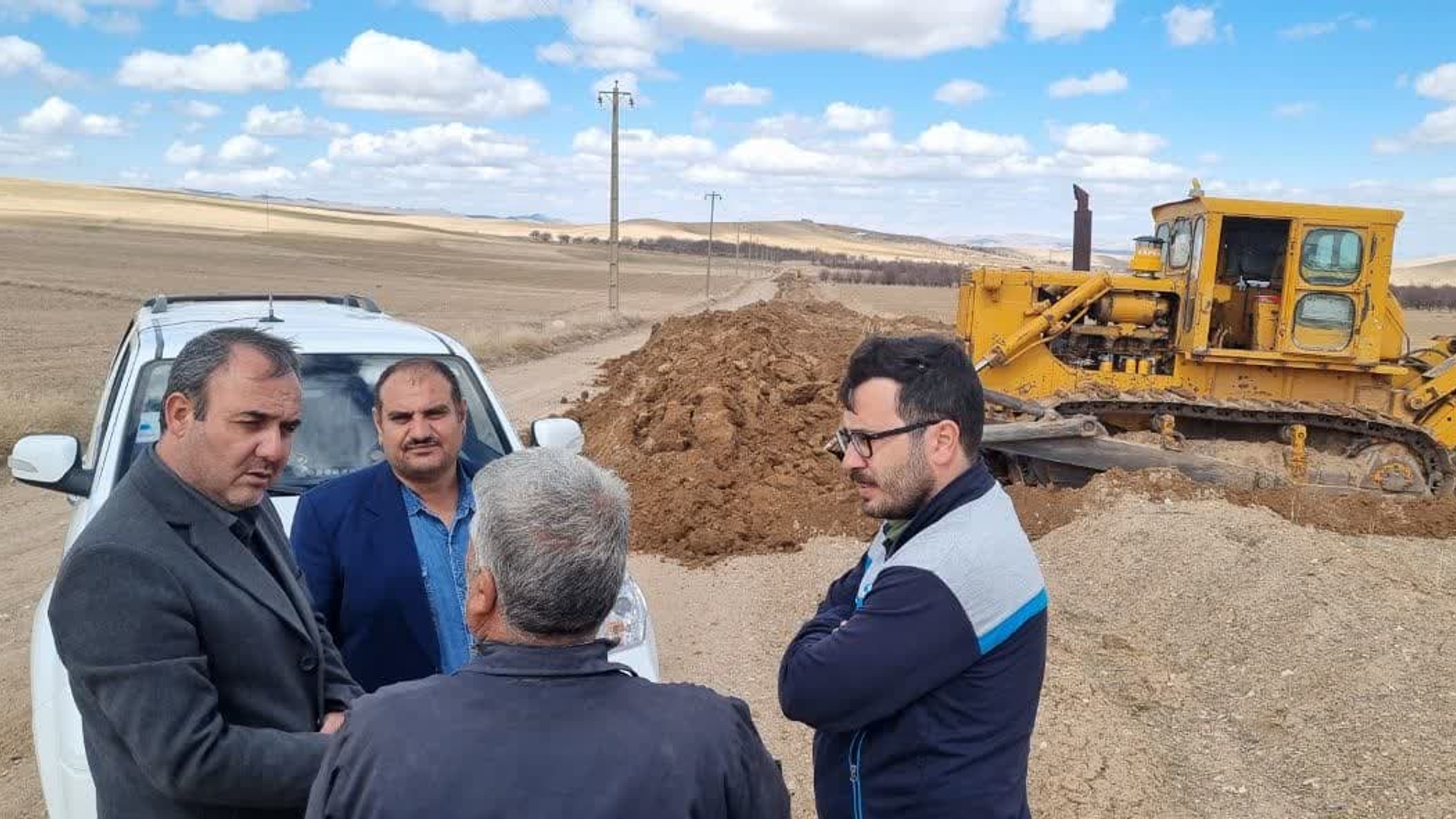 بازدید جناب آقای مروتی سرپرست فرمانداری شهرستان زرندیه از محور روستایی بریه