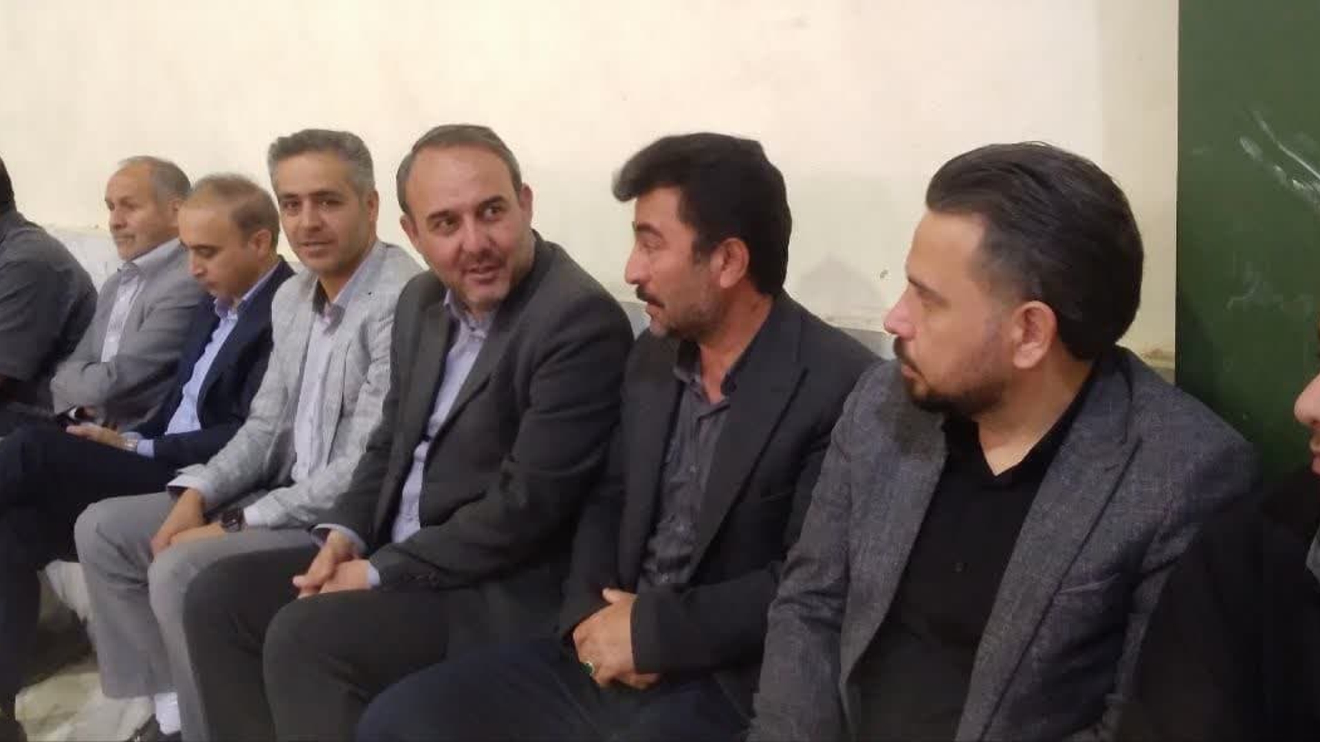 بازدید فرماندار و معاونین از محل برگزلری مسابقه فینال فوتسال جام رمضان