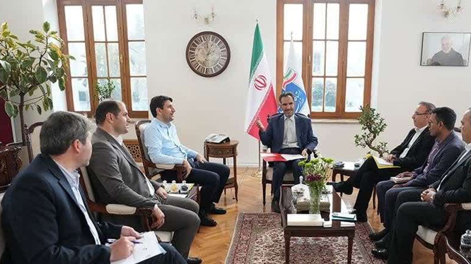 نشست فرماندار و نماینده مردم خمین در مجلس با وزیر ارتباطات و فناوری اطلاعات برگزار شد