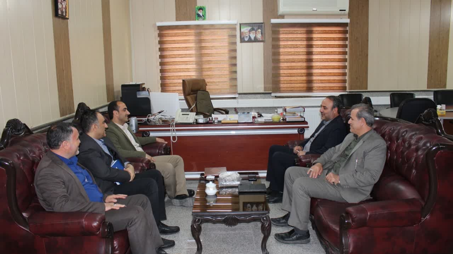 دیدار سرپرست شبکه بهداشت و درمان با فرماندار