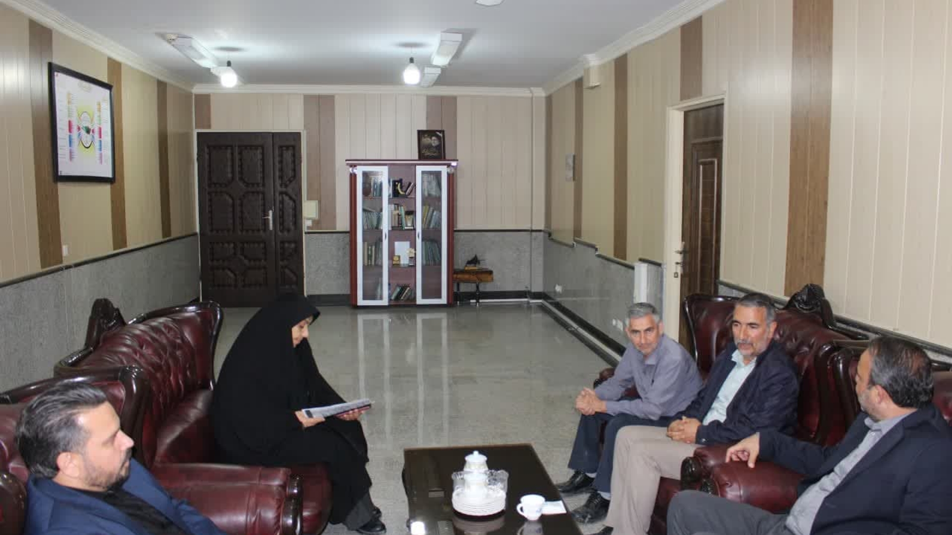 دیدار اعضای شورای اسلامی روستای فیض آباد با فرماندار