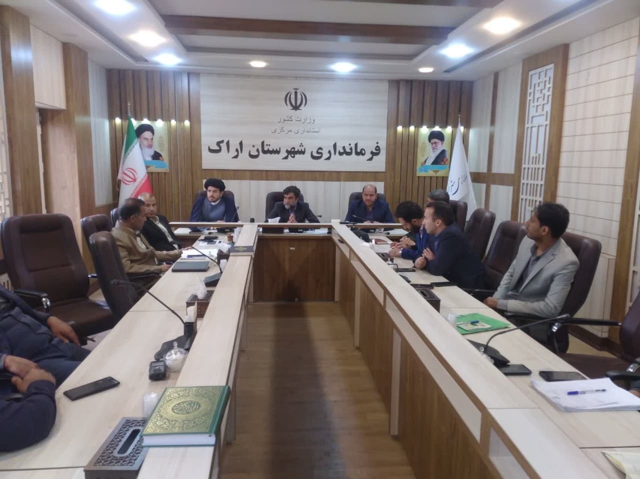 جلسه پیشگیری ومقابله با ساخت ساز غیر مجاز شهرستان اراک برگزار گردید