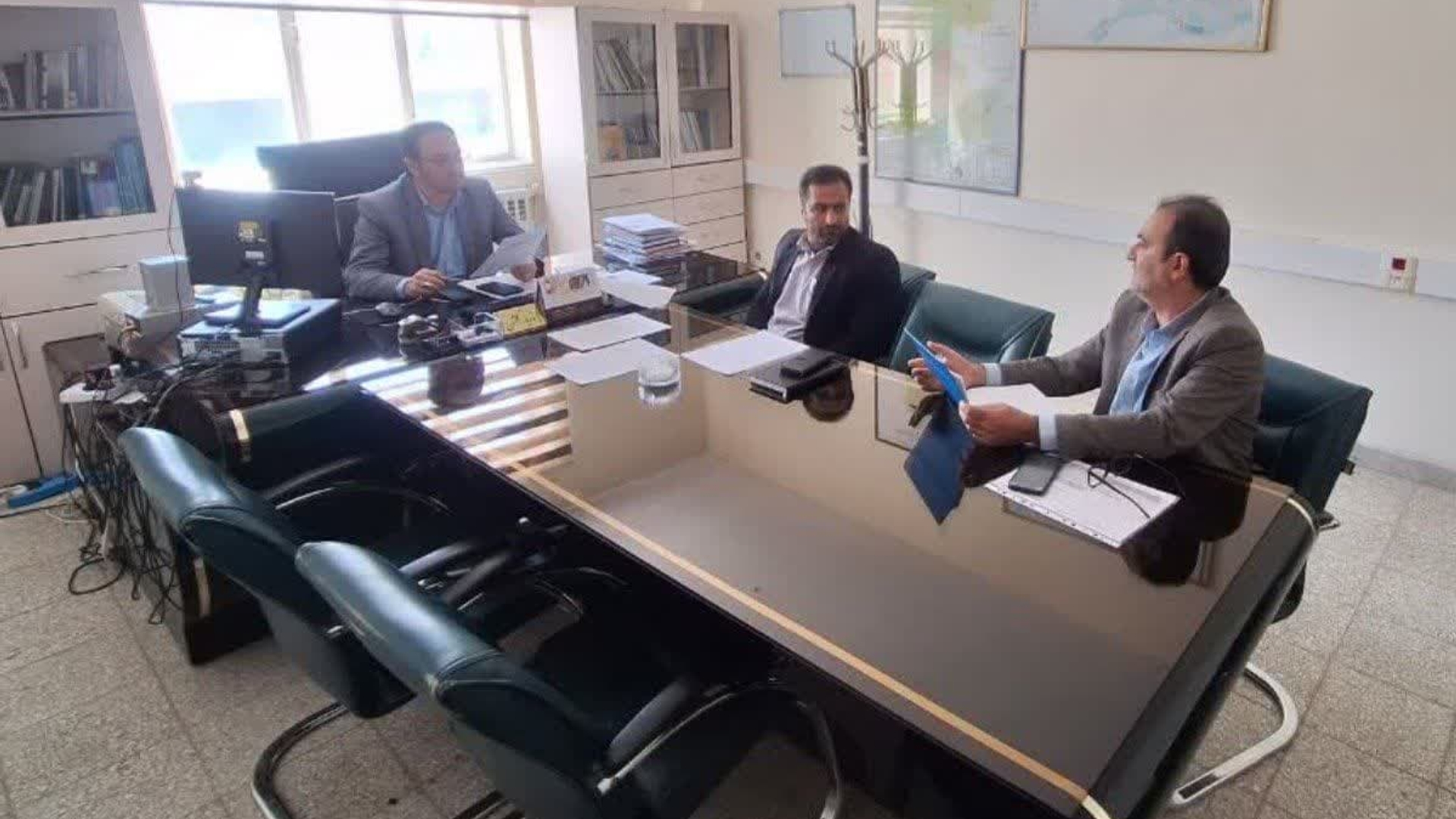 جلسه بررسی آخرین وضعیت پیشرفت مسکن ملی شهرستان خمین برگزار شد