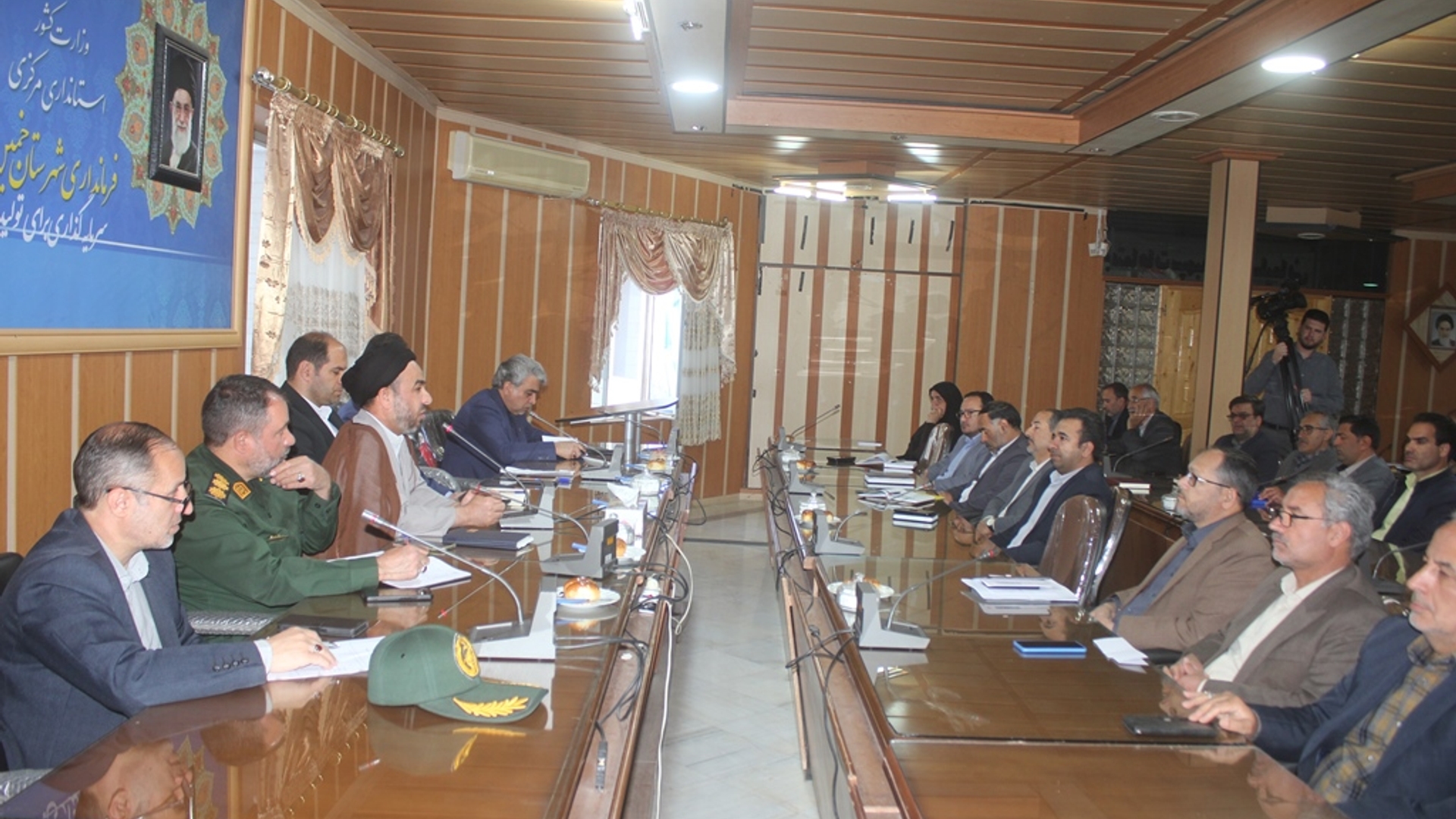 اولین جلسه شورای اداری شهرستان خمین در سال 1404 برگزار شد