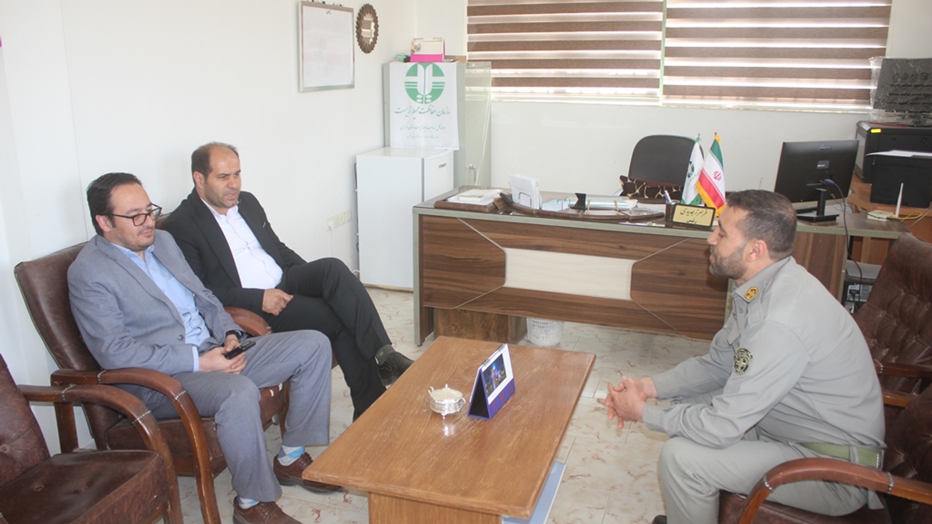 بازدید سرزده فرماندار از اداره محیط زیست شهرستان خمین