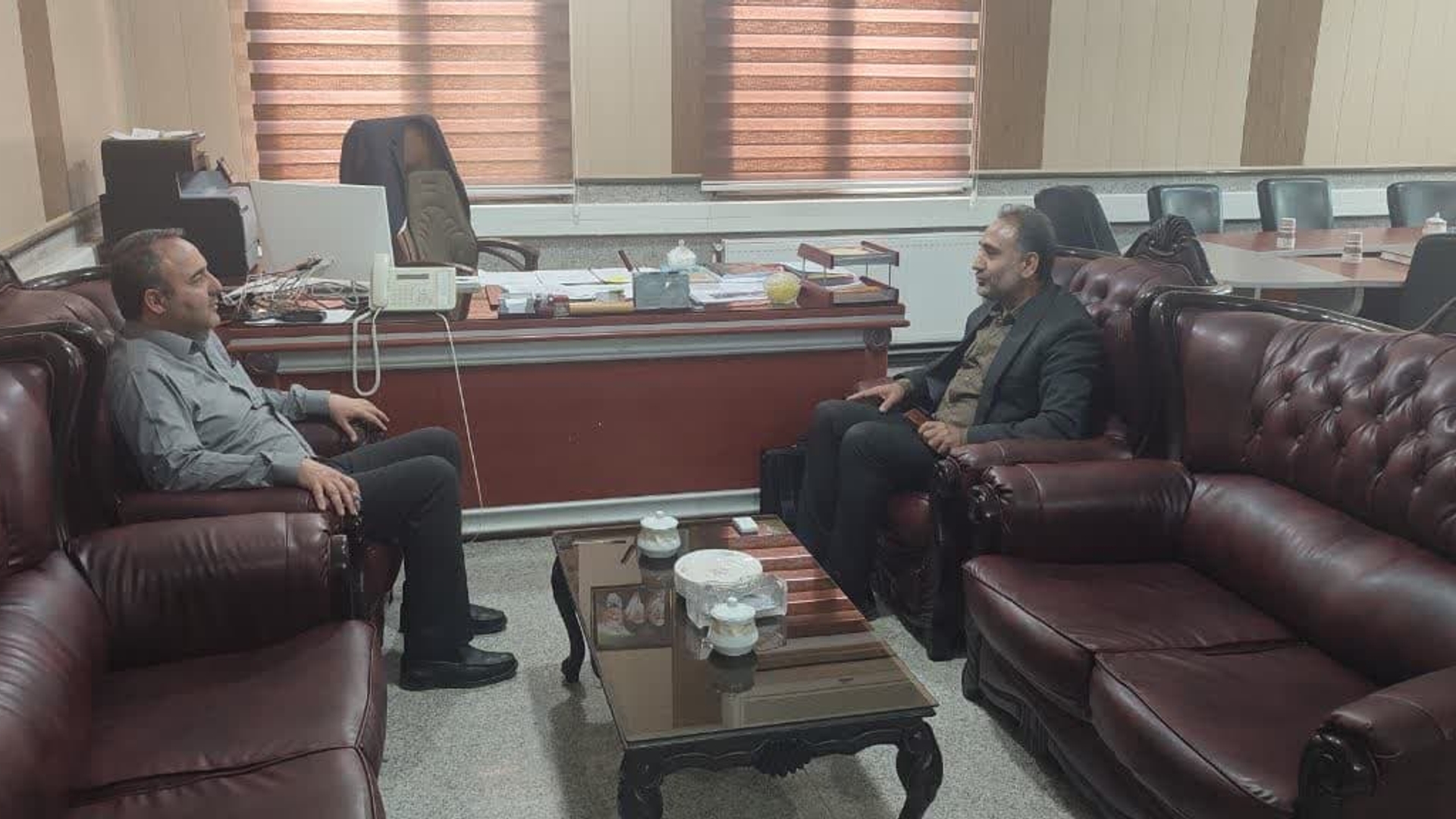 دیدار رییس اداره راه و شهرسازی زرندیه و ساوه با فرماندار