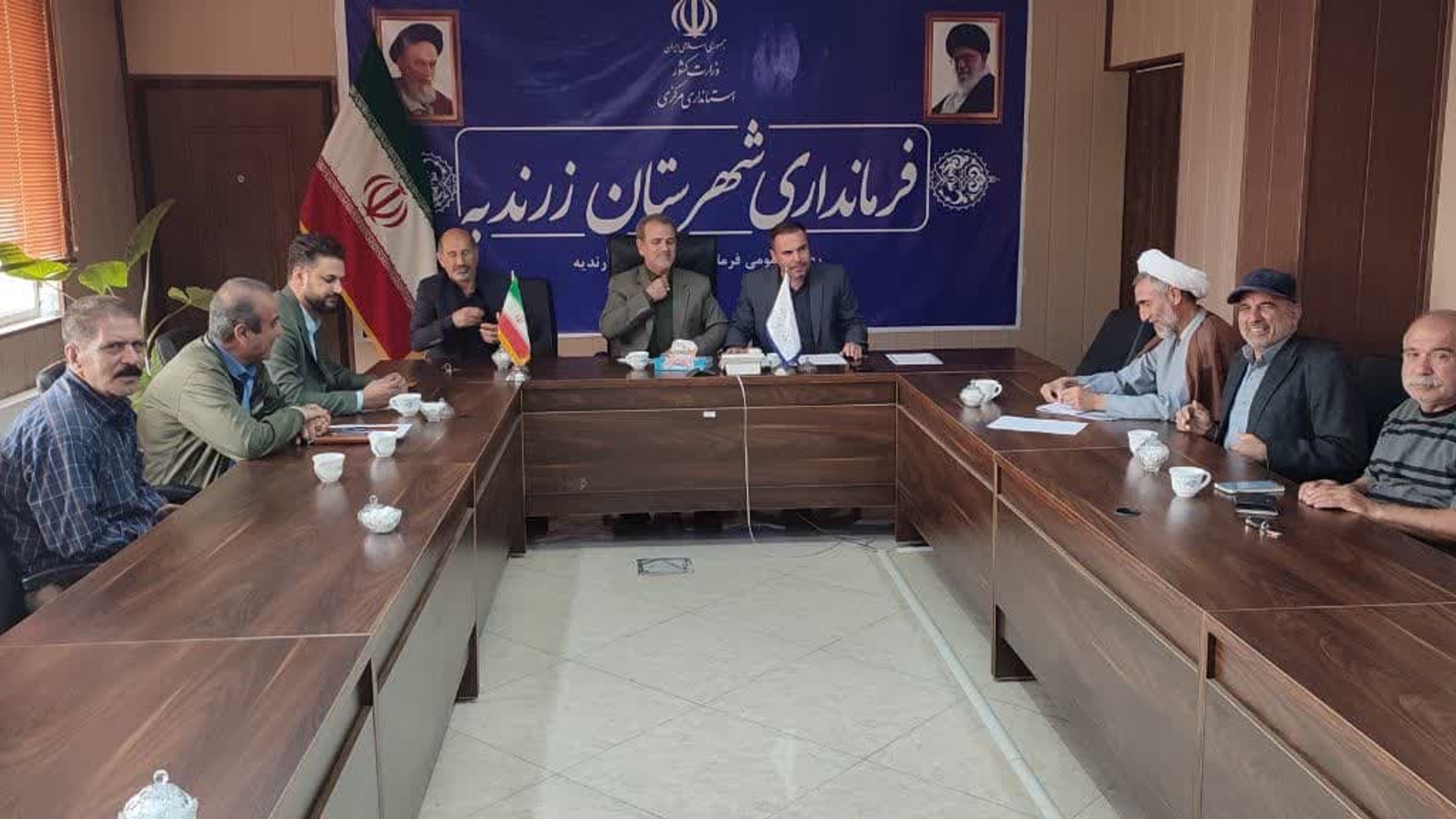 جلسه بررسی مشکلات آب شرب روستاهای بخش خرقان