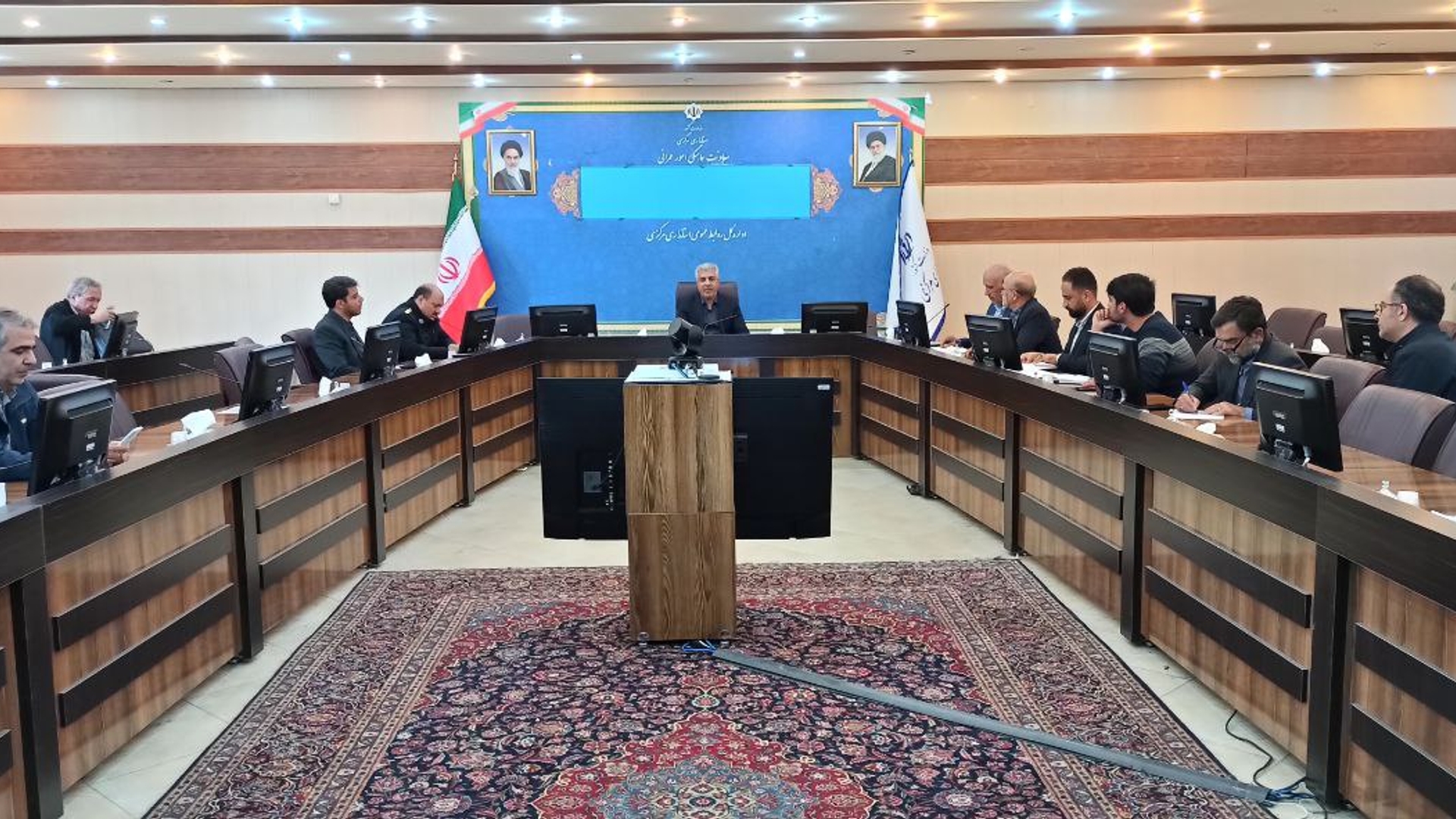 بررسی مشکلات آزادراه کنارگذر شمالی اراک برگزار شد.