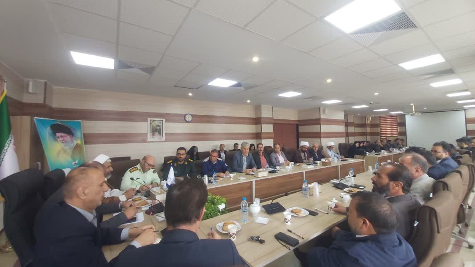 اولین جلسه شورای اداری شهرستان آشتیان در سال 1404