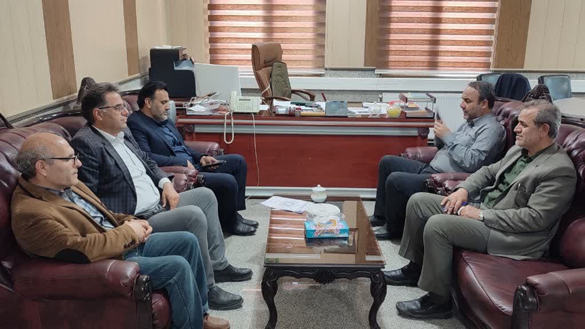 دیدار رئیس بنیاد مسکن با فرماندار به مناسبت تاسیس بنیاد مسکن