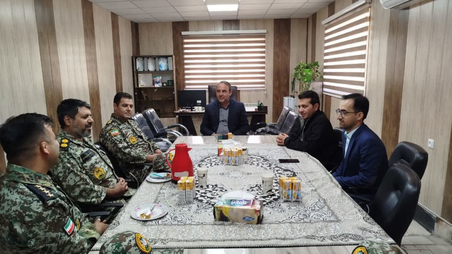 دیدار فرماندار با فرمانده رادار شهدای هفت تیر پدافند هوایی ارتش جمهوری اسلامی ایران