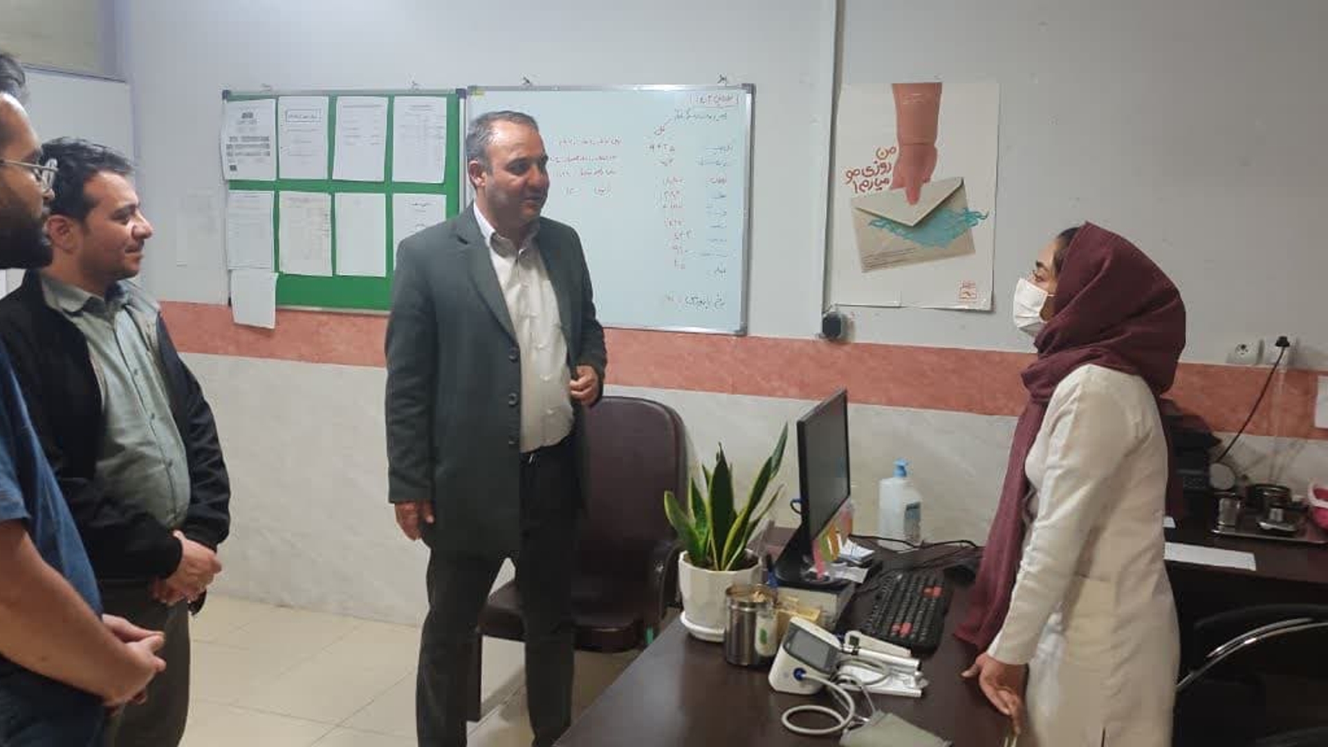 بازدید فرماندار از مرکز سلامت جامع شهر زاویه