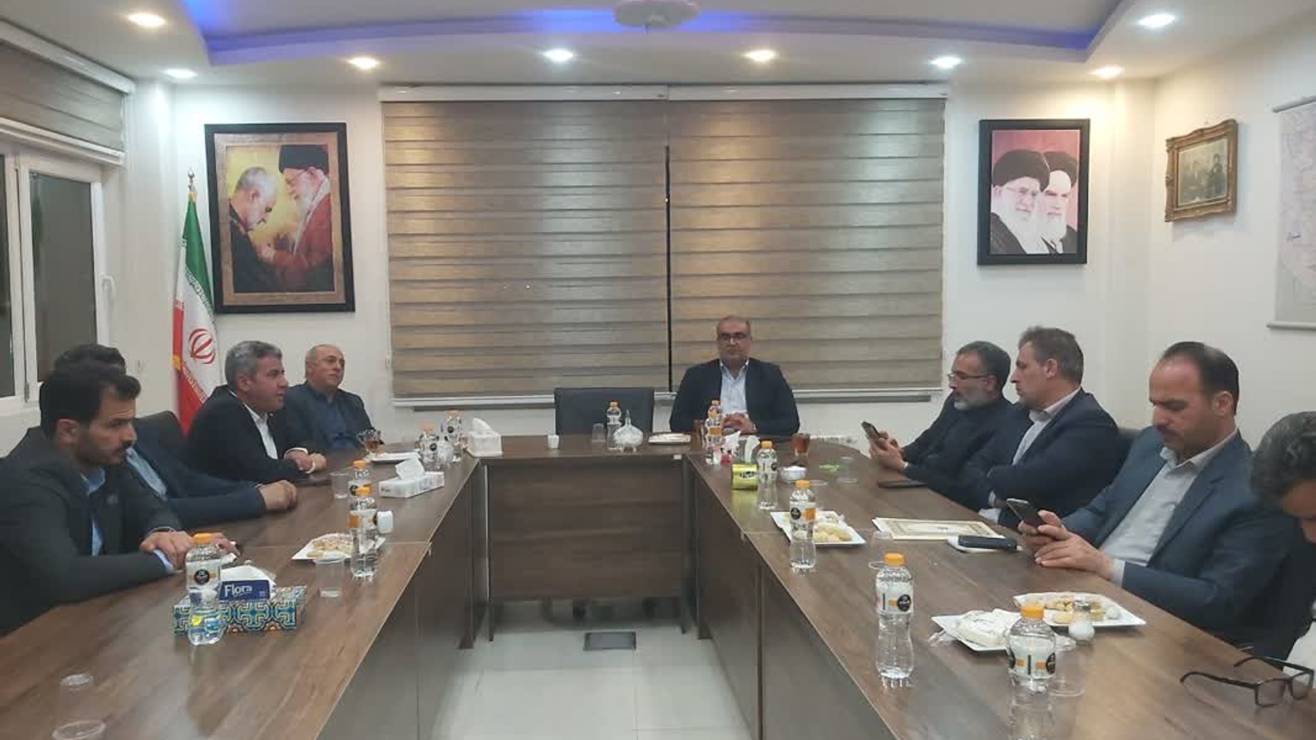 برگزاری جلسه توسعه و ترویج تولید آرد کامل و نان سالم و بررسی مسائل و مشکلات  و موانع پیش روی شرکت گل آذین